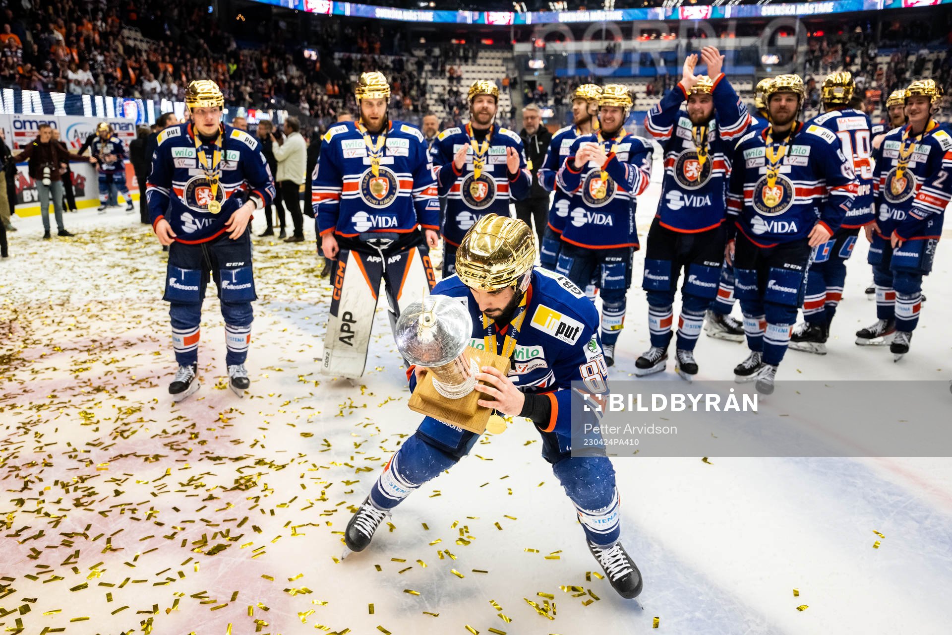 Växjös Jayden Halbgewachs jublar med LeMat pokalen
