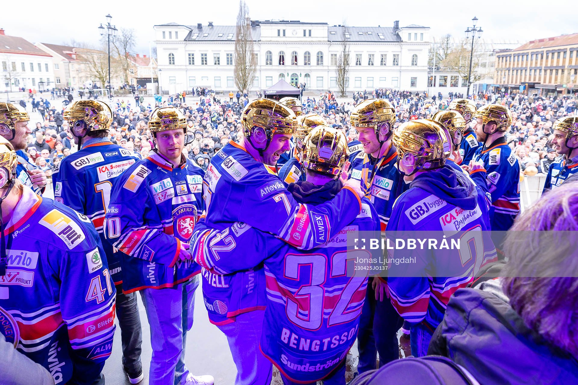 Målvakt Adam Åhmanm Hardy Häman Aktell och Ludvig