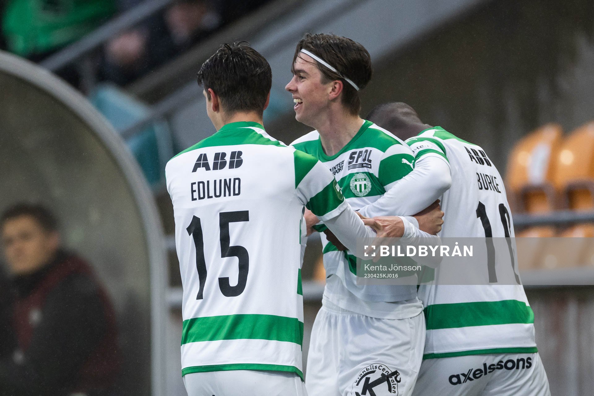 Västerås SKs Max Larsson jublar