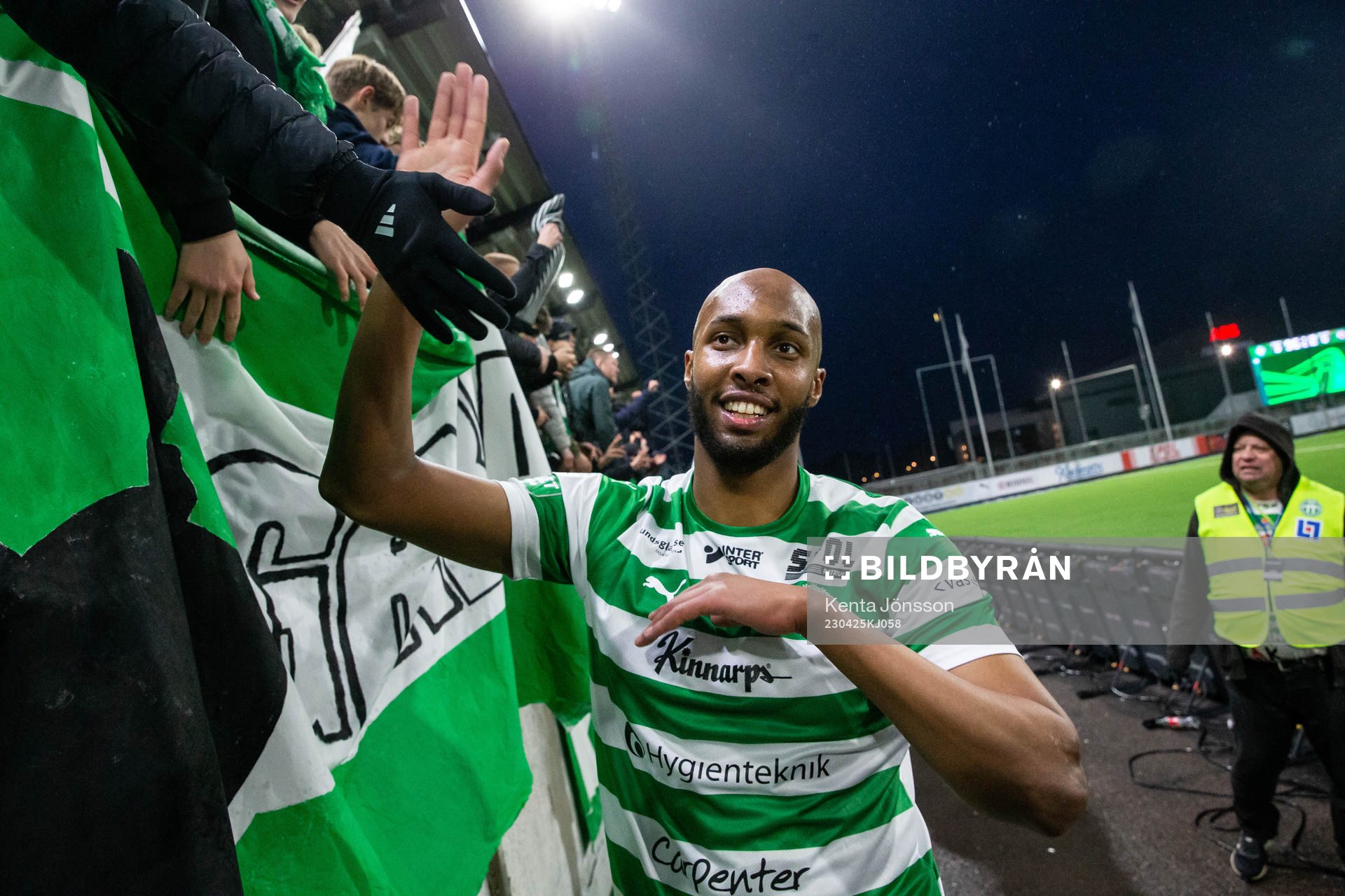 Västerås SKs Jabir Abdihakim Ali jublar