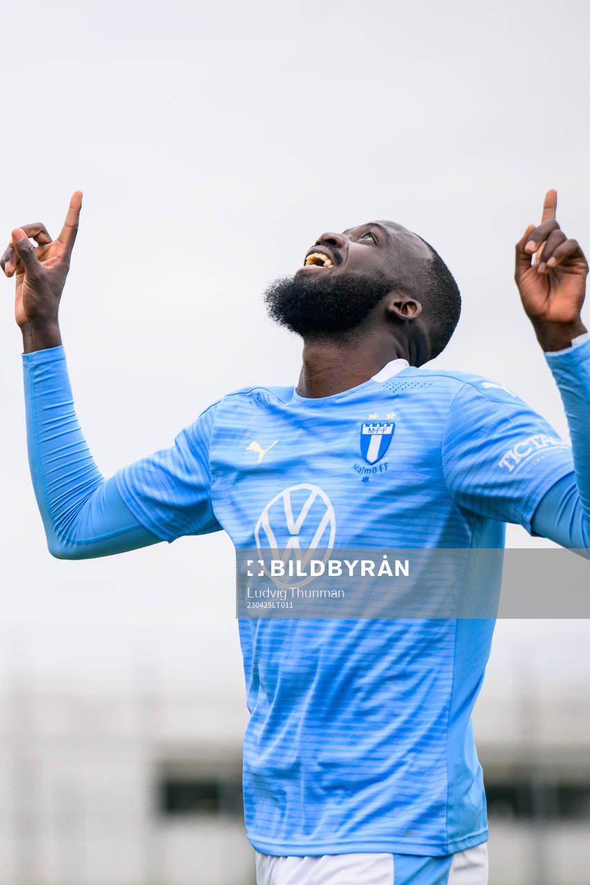 Malmö FFs Mahamé Siby jublar