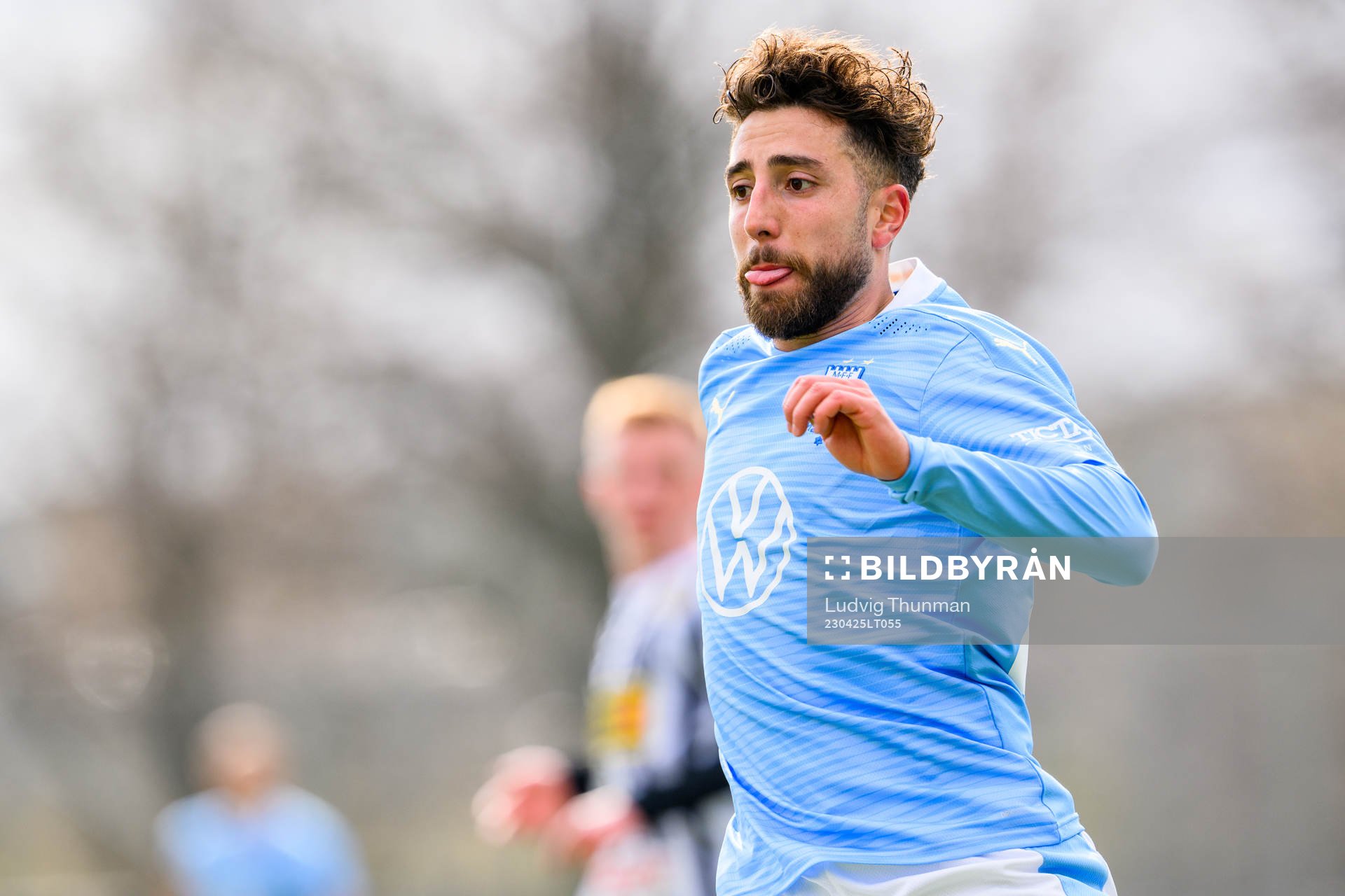 Malmö FFs Moustafa Zeidan under fotbollsmatchen i U21 Södra mellan Malmö FF och Landskrona den 25 april 2023 i Malmö. 