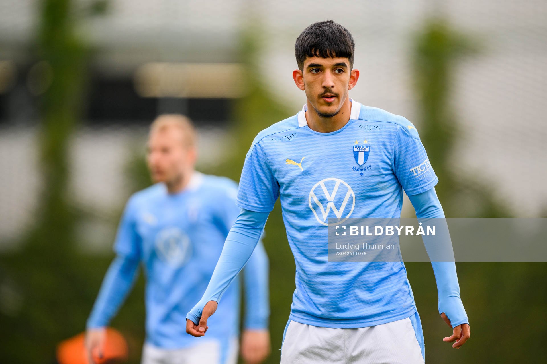 Malmö FFs Zakaria Loukili under fotbollsmatchen i U21 Södra mellan Malmö FF och Landskrona den 25 april 2023 i Malmö. 