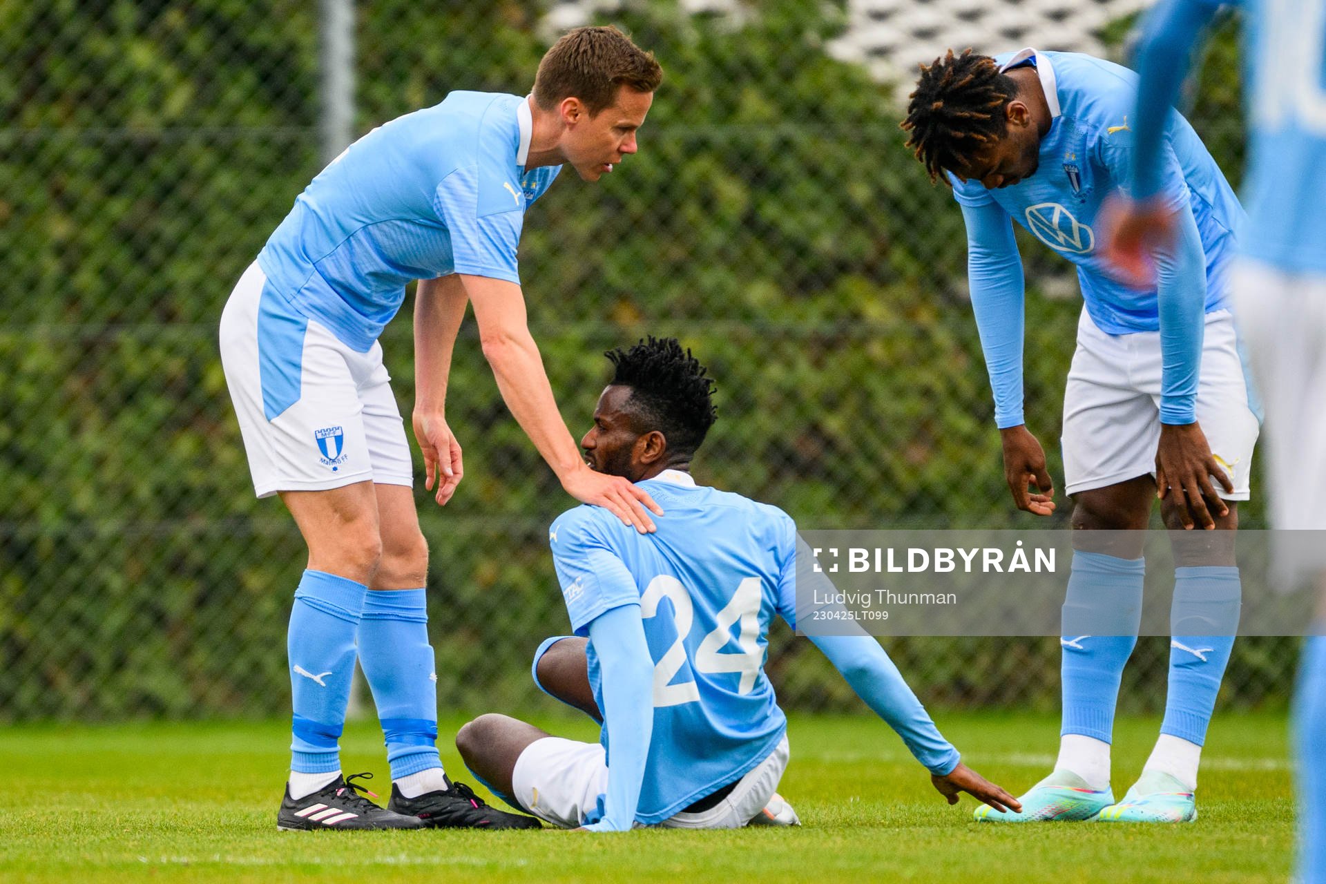 Malmö FFs Niklas Moisander och Emmanuel Addoquaye Lomotey
