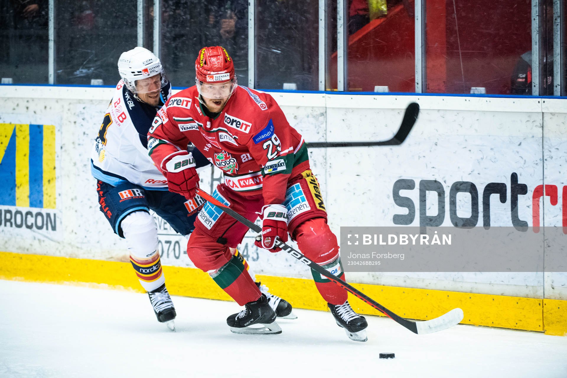 Modos Mikkel Aagaard och Djurgårdens Nicklas Danielsson