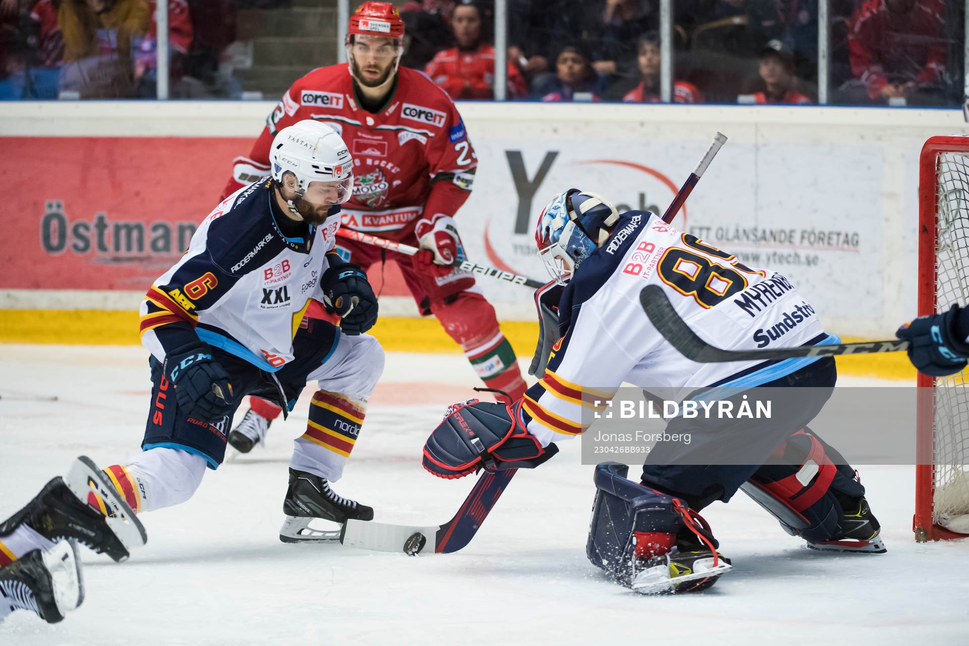 Djurgårdens målvakt Jesper Myrenberg och Stefan Elliott