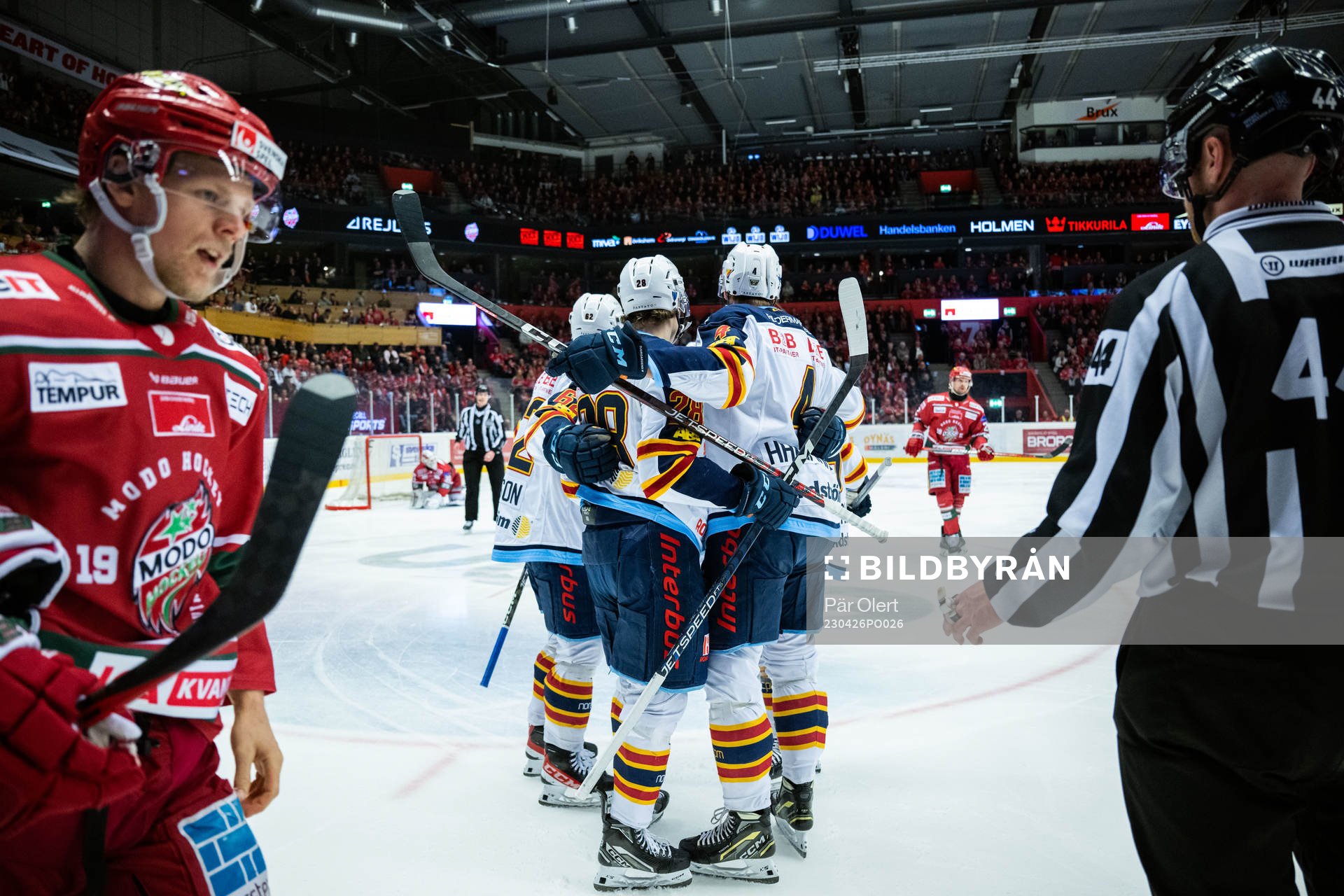 Djurgårdens Edvin Hammarlund jublar med lagkamrater