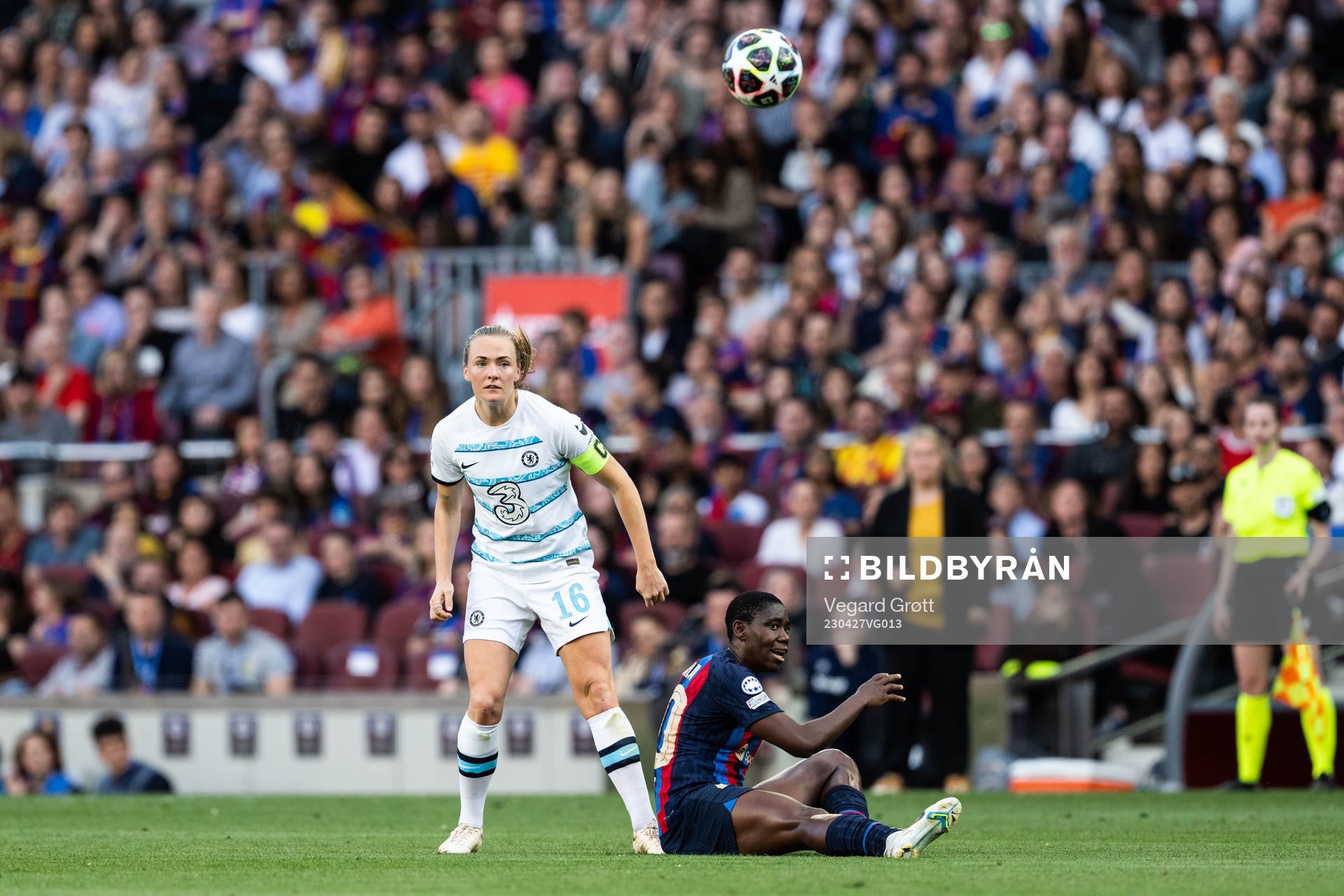Magdalena Eriksson of Chelsea and Asisat Oshoala of Barcelona during the UEFA Women's Champions League football match between Barcelona and Chelsea on April 27, 2023 in Barcelona.