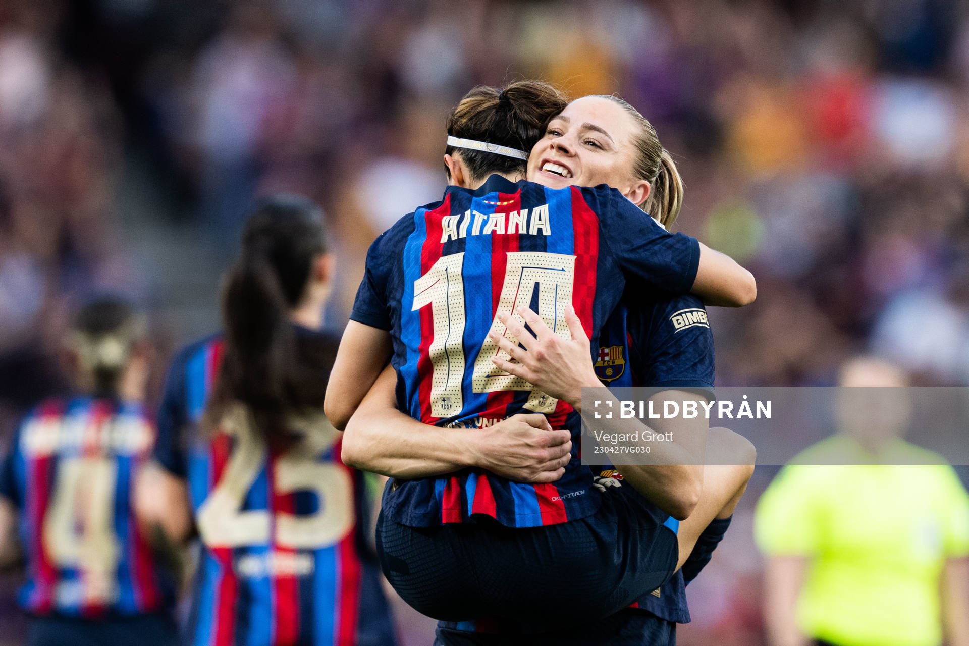 Aitana Bonmati and Fridolina Rolfö of Barcelona celebrate