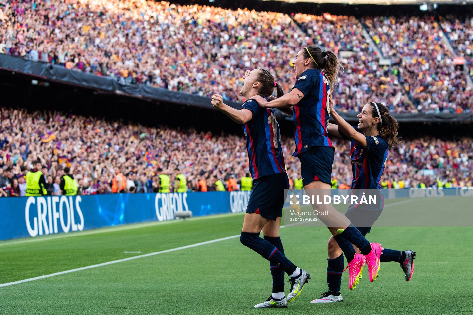 Caroline Graham Hansen of Barcelona celebrates with teammates after 1-0 during the UEFA Women's Champions League football match between Barcelona and Chelsea on April 27, 2023 in Barcelona.
