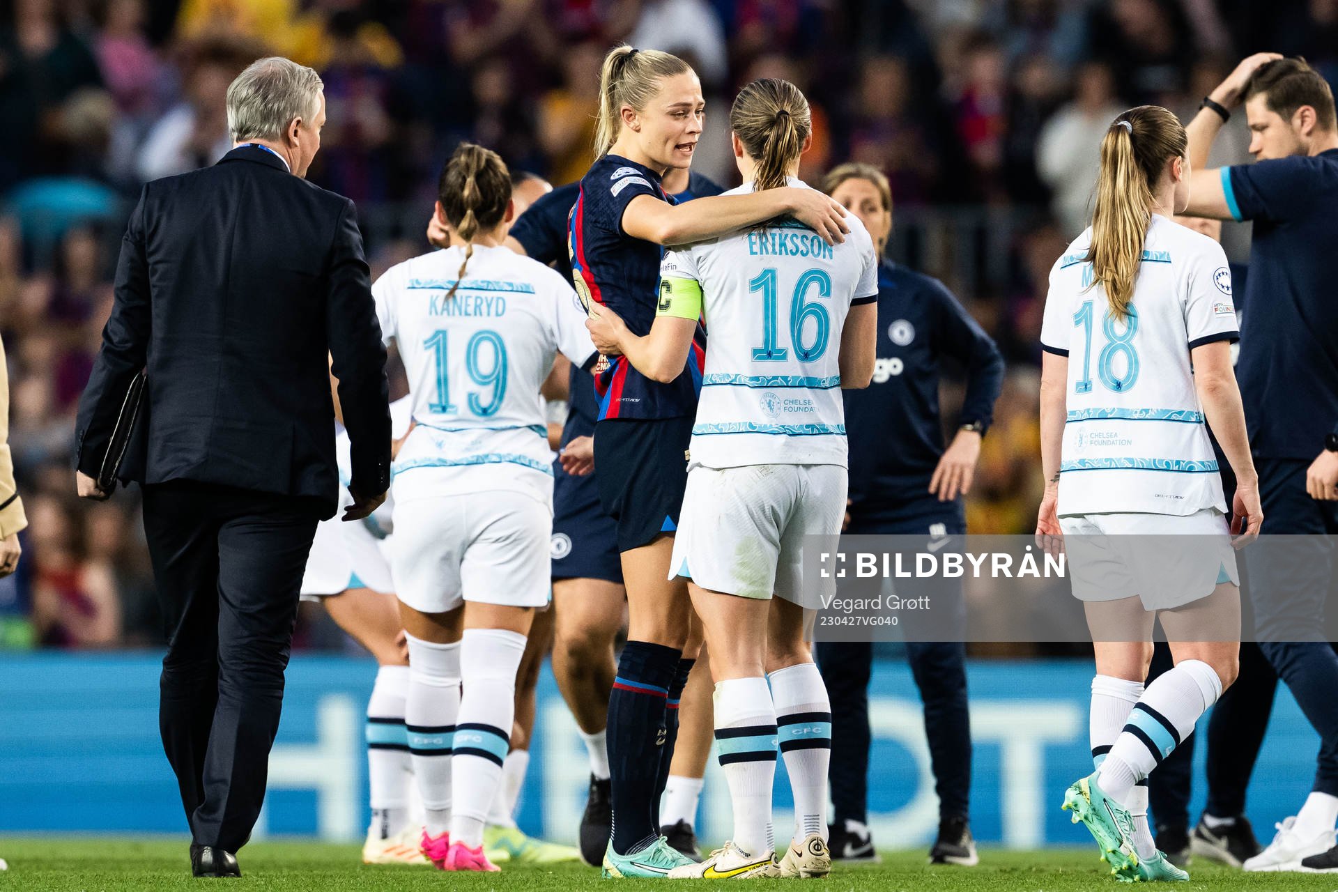 Fridolina Rolfö of Barcelona and Magdalena Eriksson of