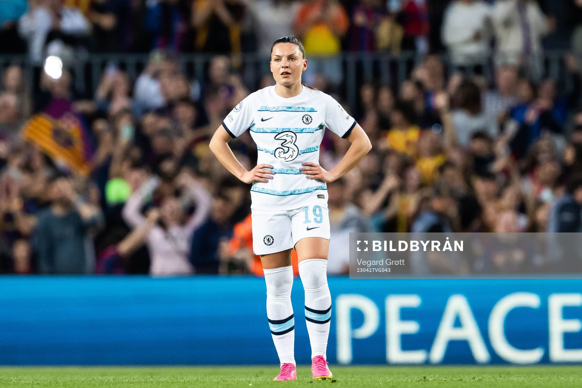 Johanna Rytting Kaneryd of Chelsea looks dejected