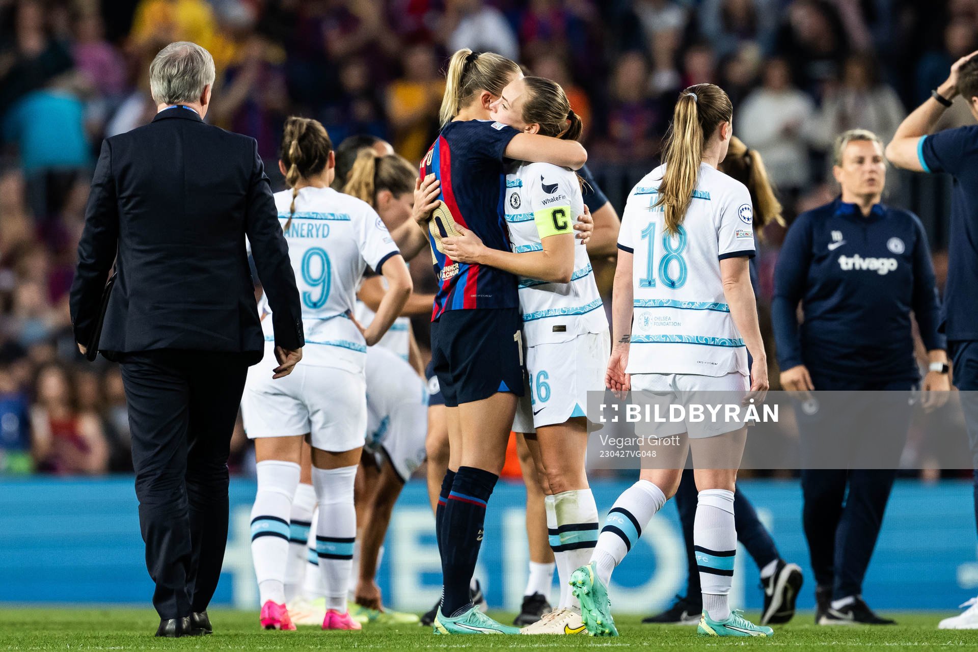Fridolina Rolfö of Barcelona and Magdalena Eriksson of