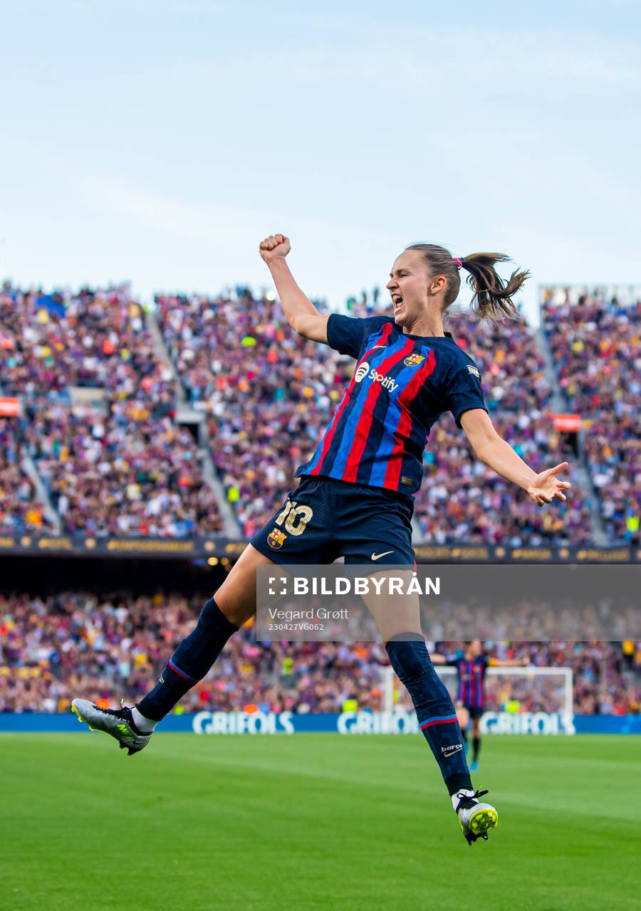 Caroline Graham Hansen of Barcelona celebrates