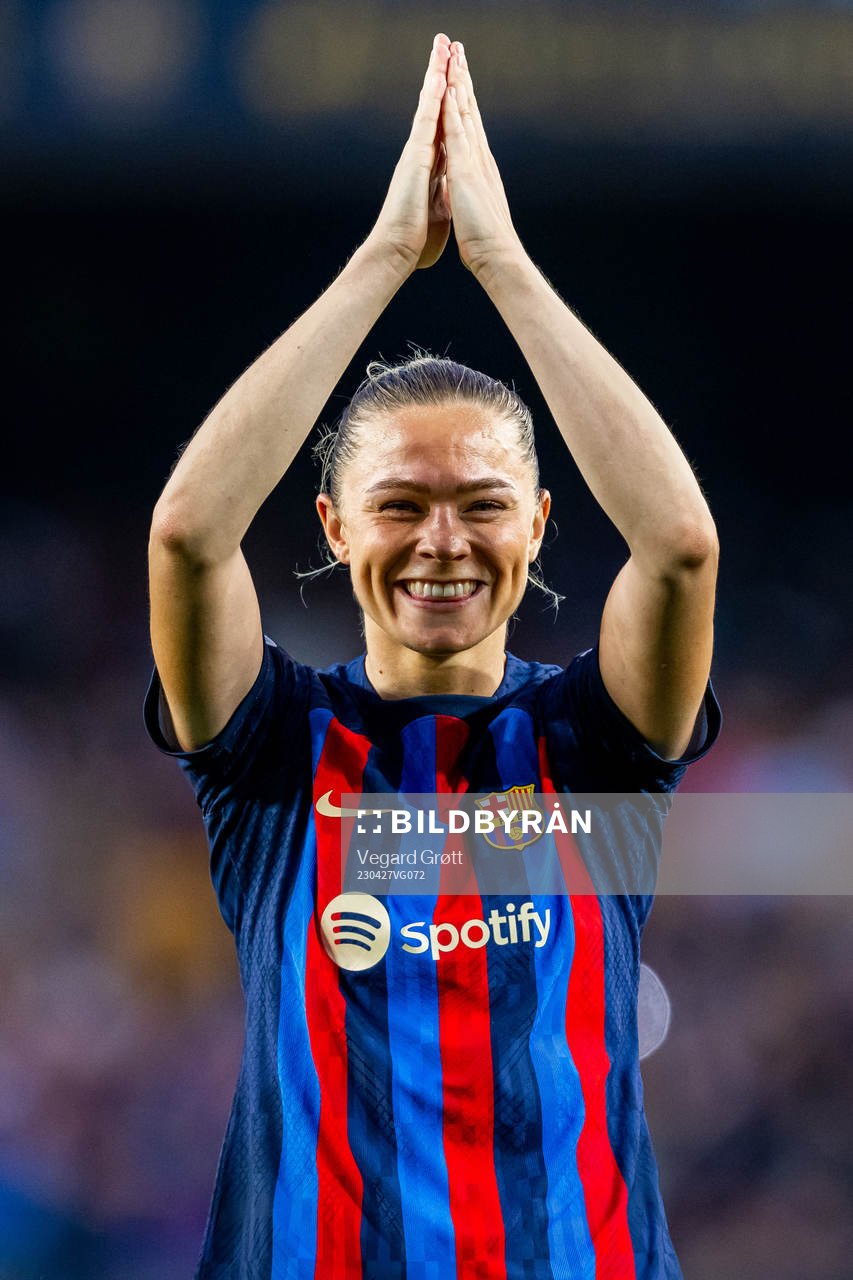 Fridolina Rolfö of Barcelona celebrates