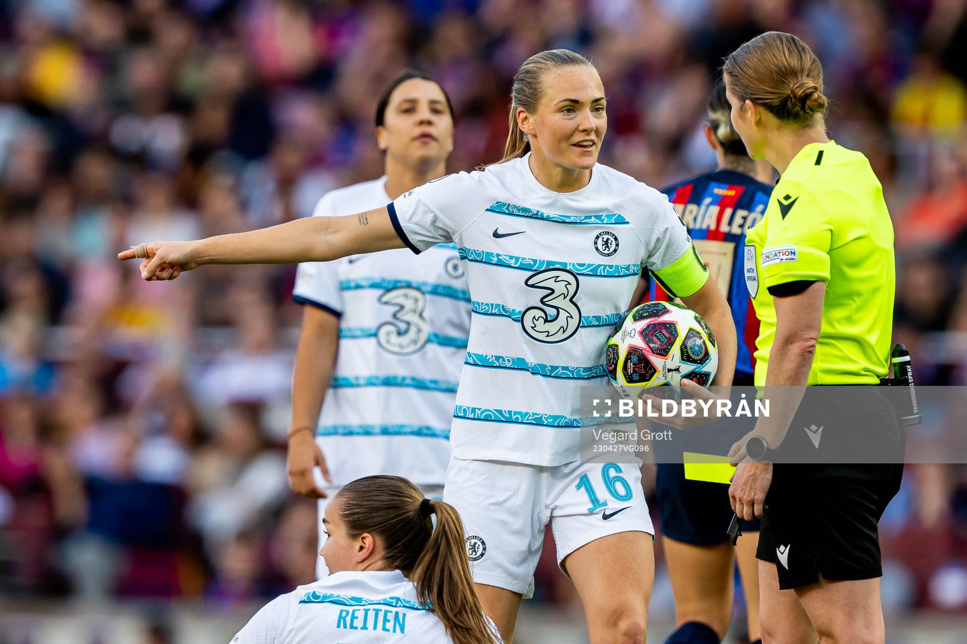 Magdalena Eriksson of Chelsea argues with referee Esther