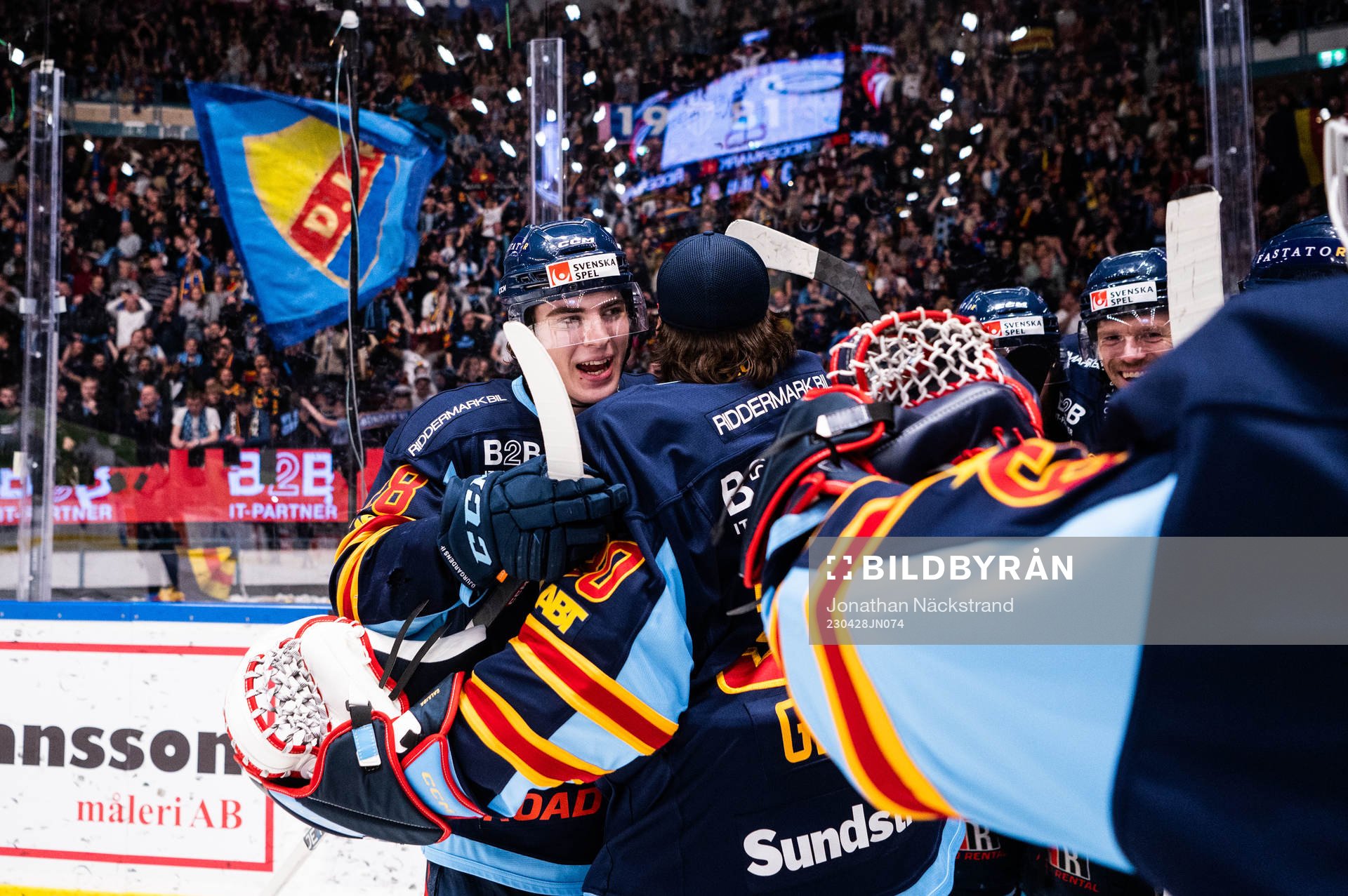 Djurgårdens Liam Öhgren och målvakt Matthew Galajda