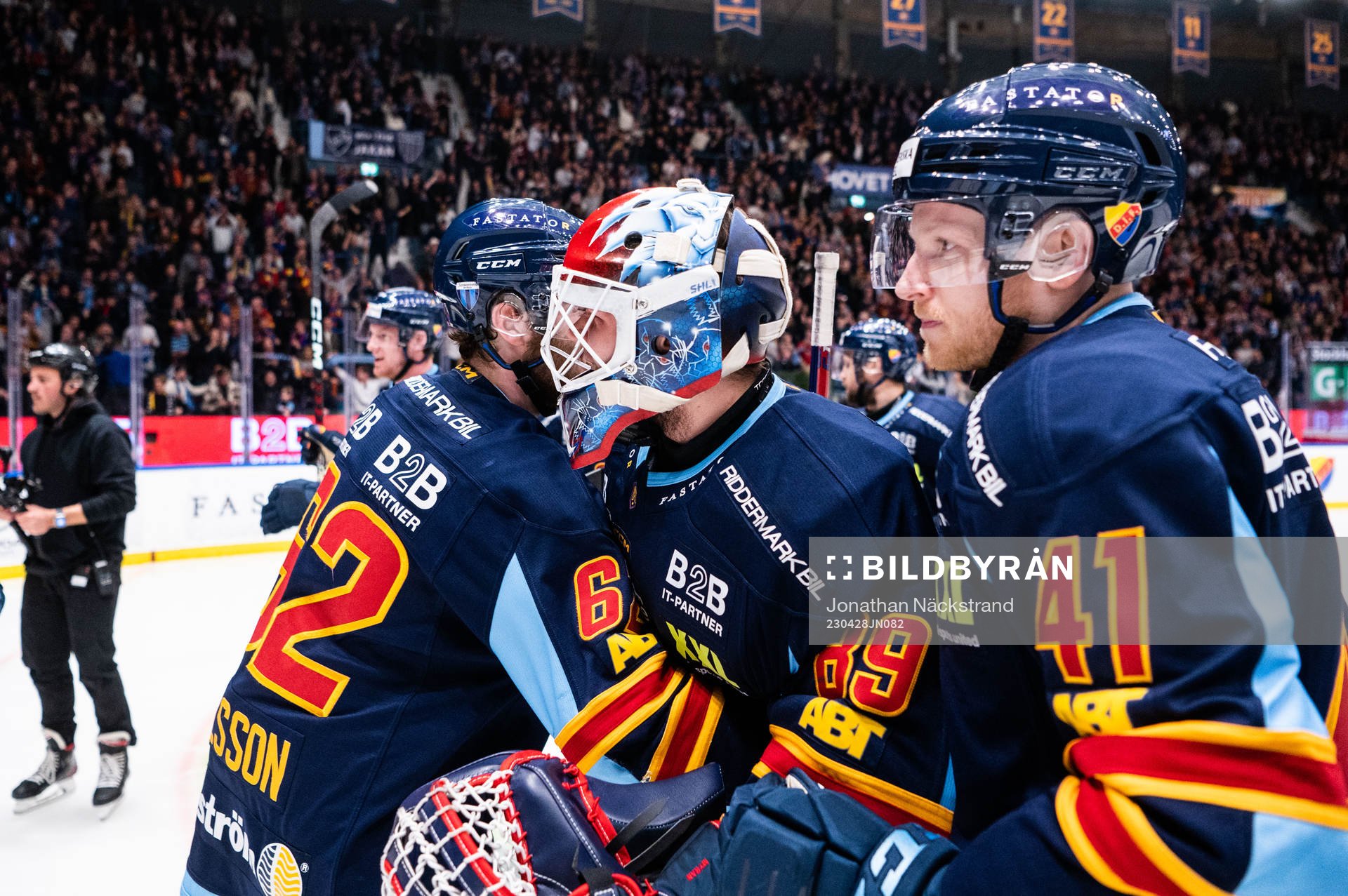 Djurgårdens Wiktor Nilsson, målvakt Jesper Myrenberg och