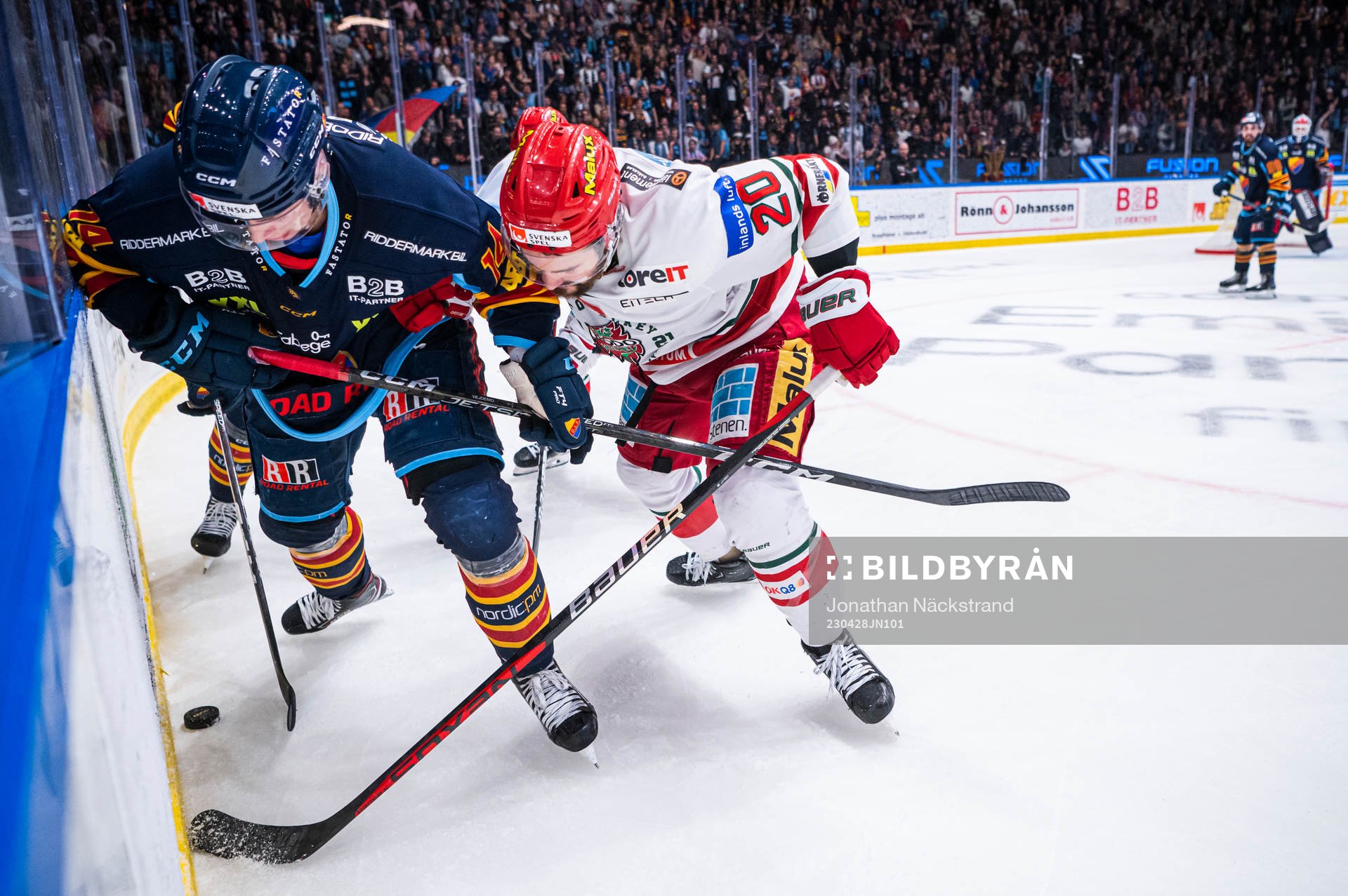 Djurgårdens Lukas Vejdemo och Modos Marcus Vela