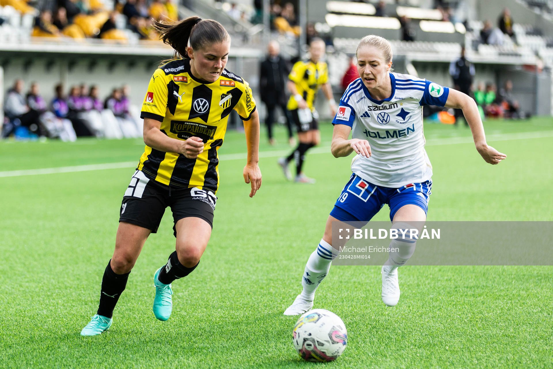 Häckens Hanna Wijk och IFK Norrköpings Sabina Ravnell