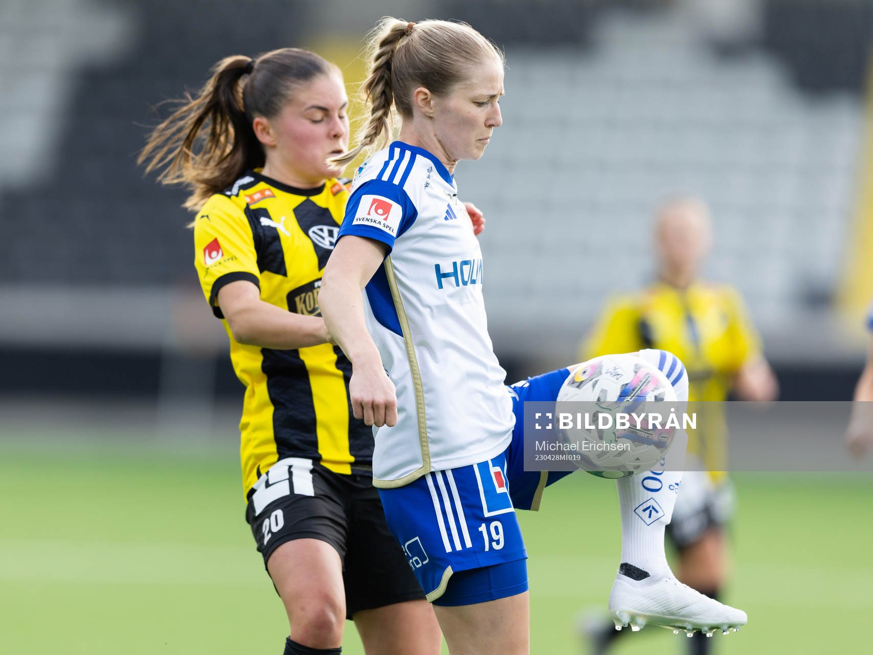 Häckens Hanna Wijk och IFK Norrköpings Sabina Ravnell