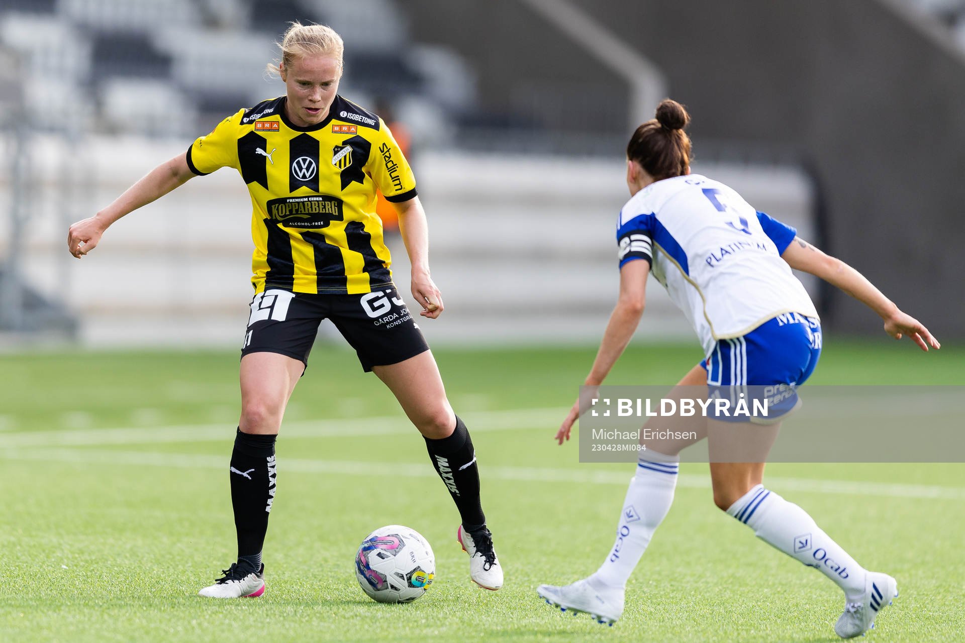 Häckens Julie Blakstad och IFK Norrköpings My Cato