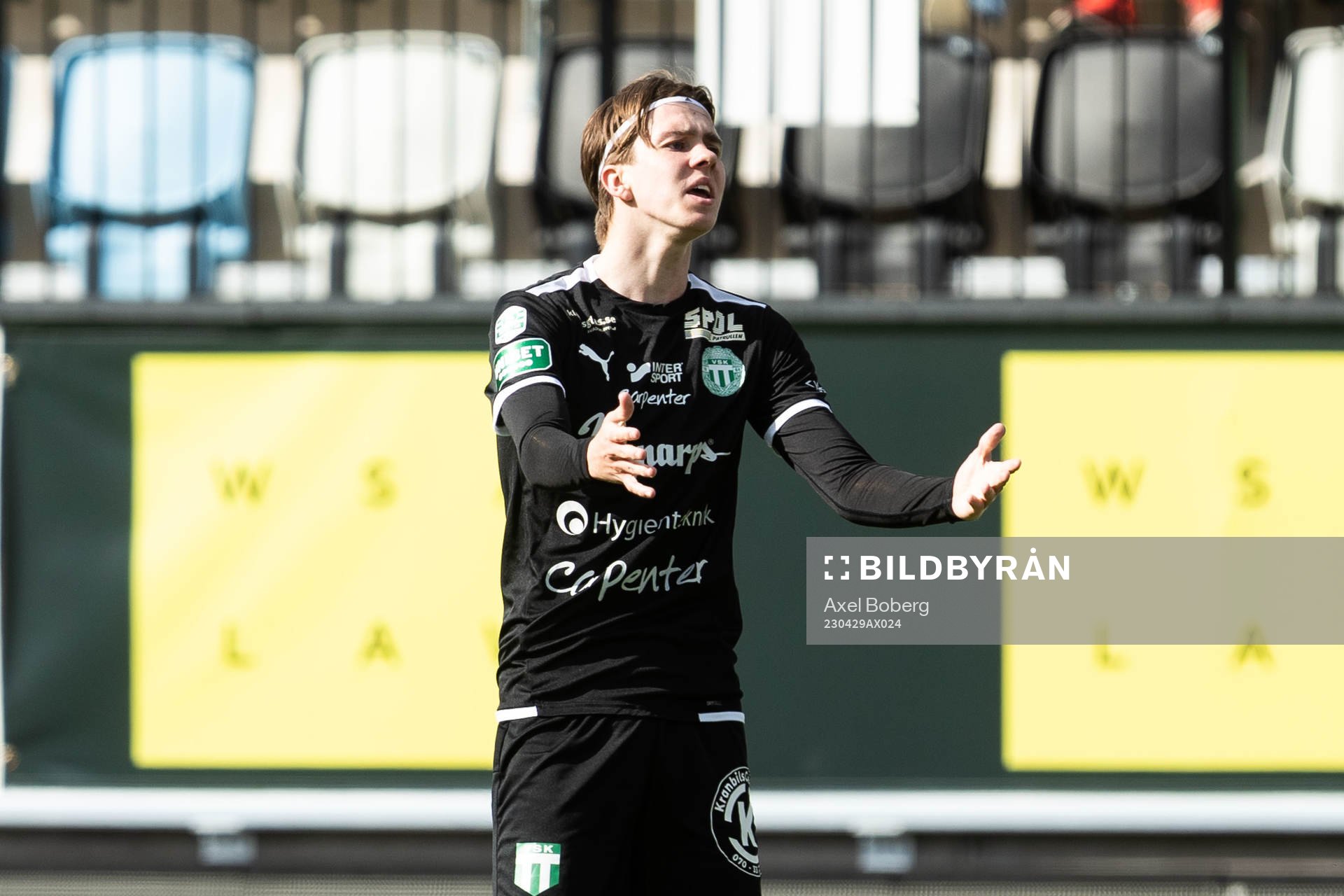 Västerås SKs Max Larsson deppar