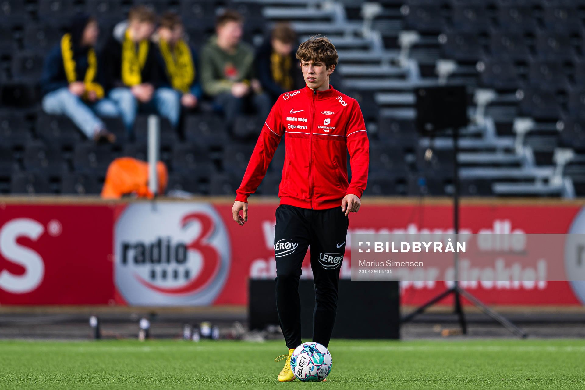 Niklas Jensen Wassberg of Brann warms up