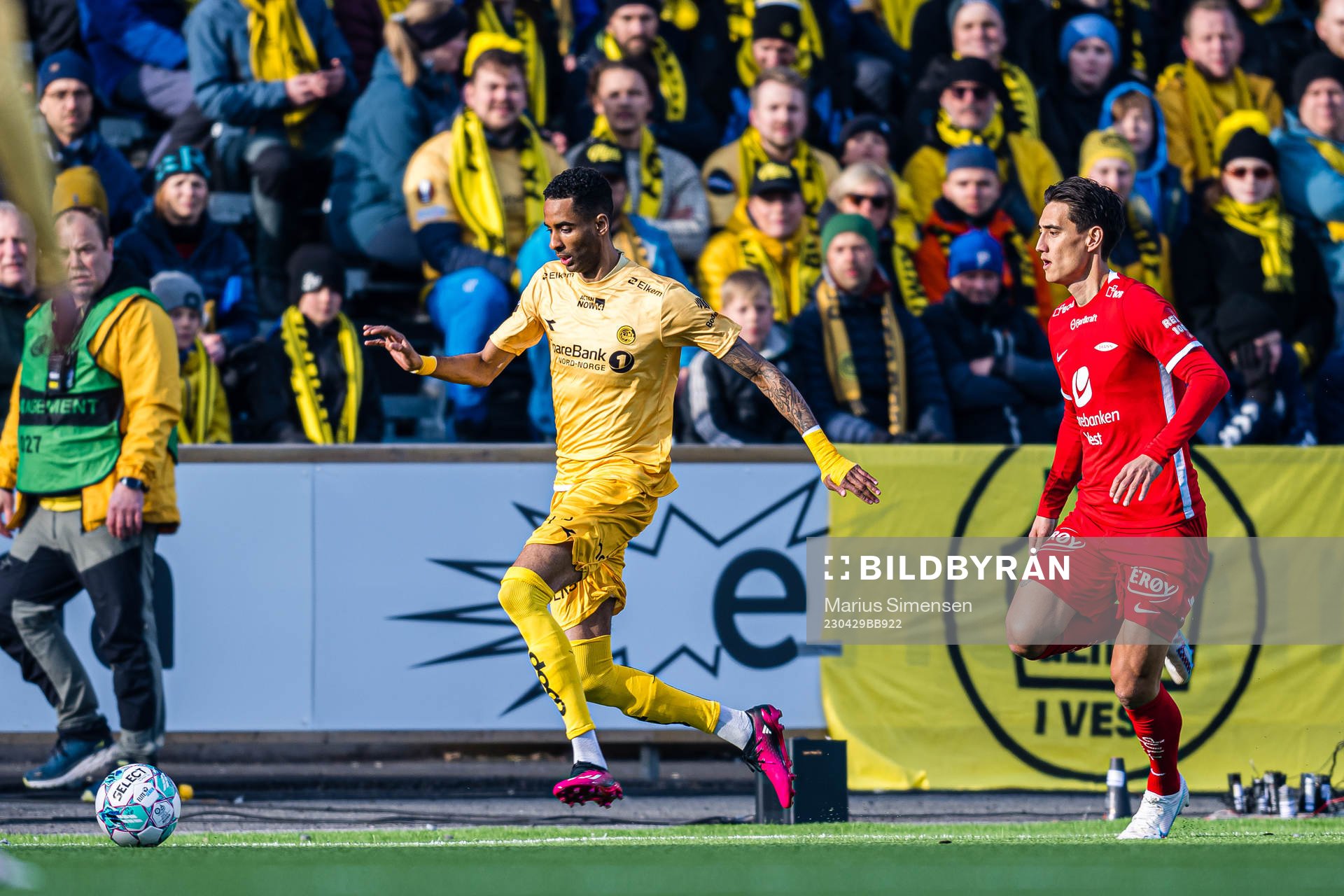 Amahl Pellegrino of Bodø/Glimt and Svenn Crone of Brann