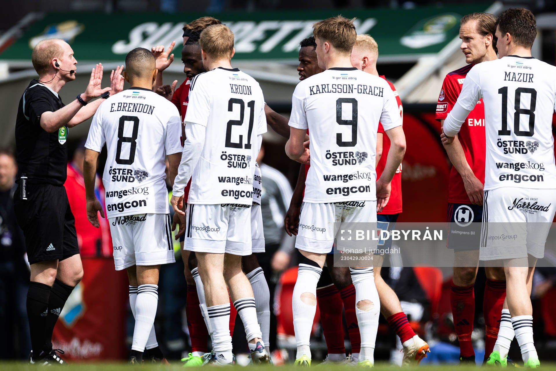 Domare Per Melini diskussion med Östersunds och Östers