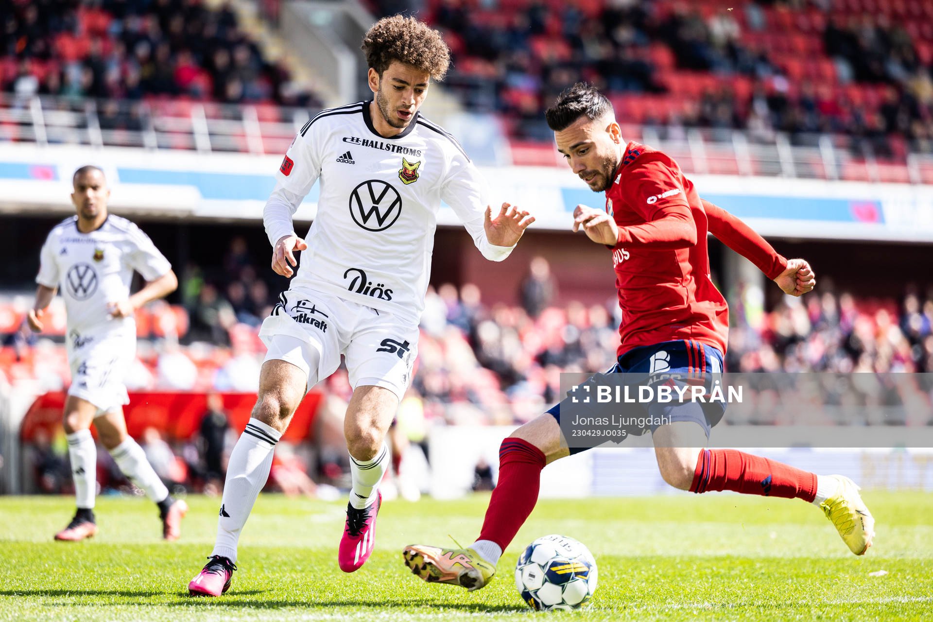 Östersunds Ziad Ghanoum och Östers Dzenis Kozica