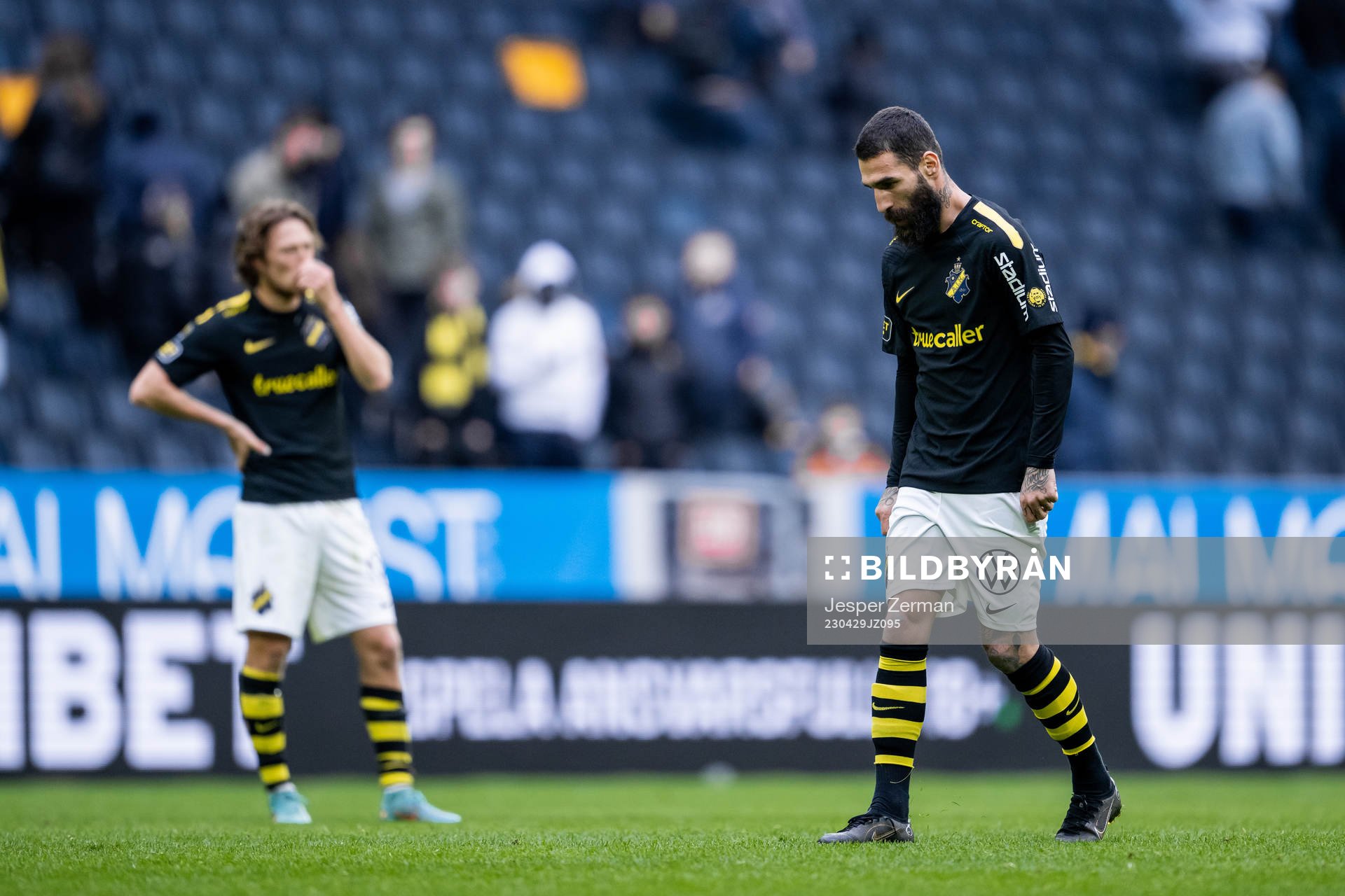 AIKs Jimmy Durmaz deppar