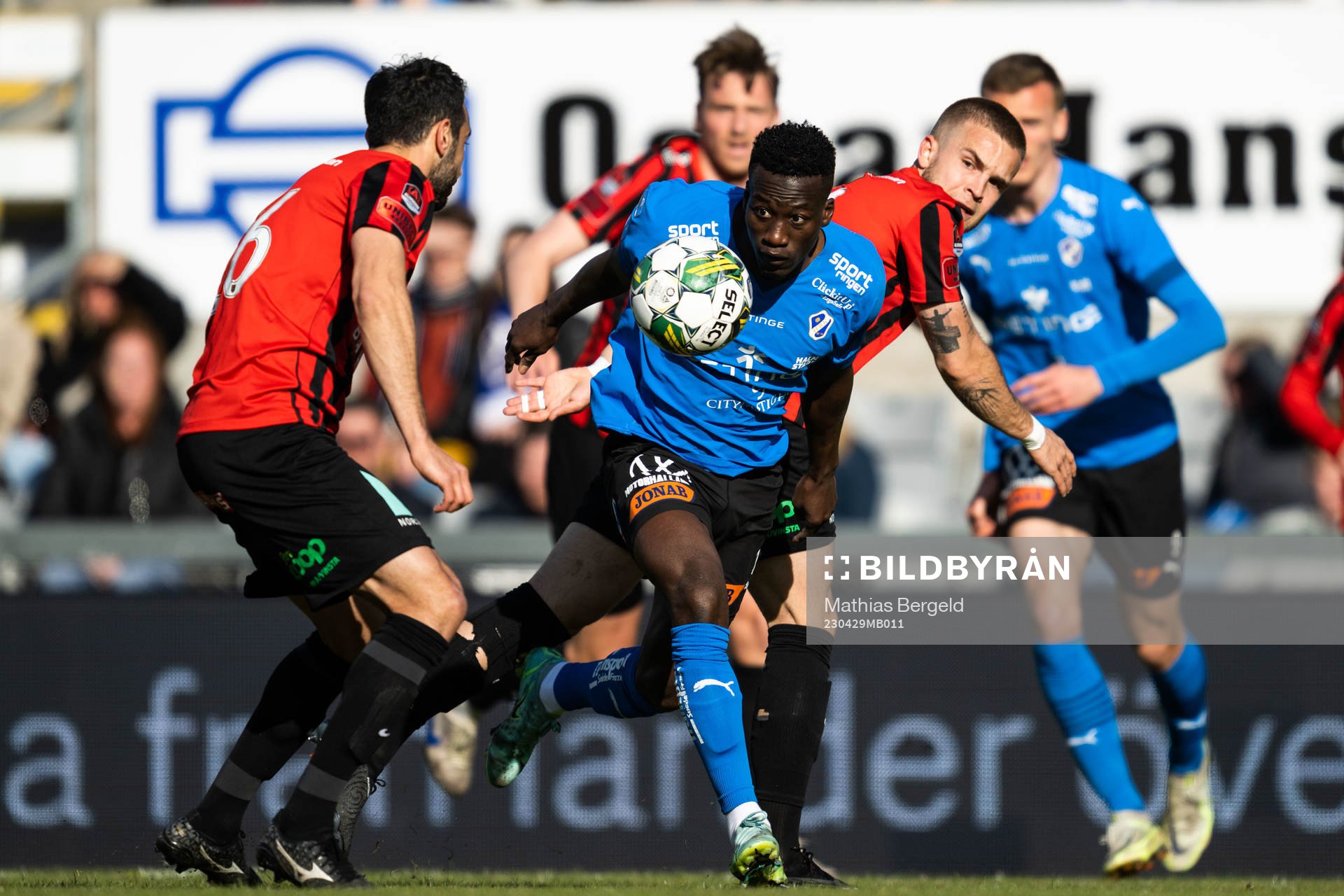 Halmstads Naeem Mohammed och Brommapojkarnas Amadeus