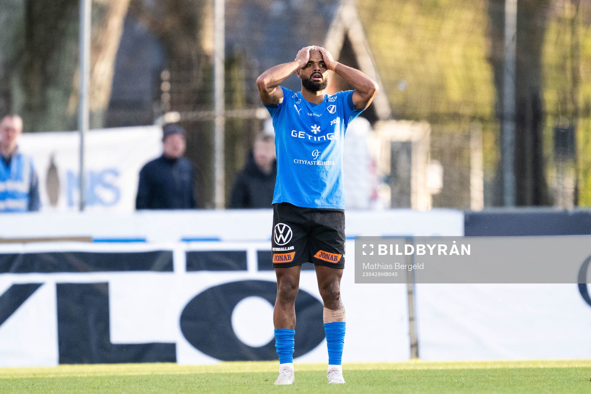 Halmstads Phil Ofosu-Ayeh deppar