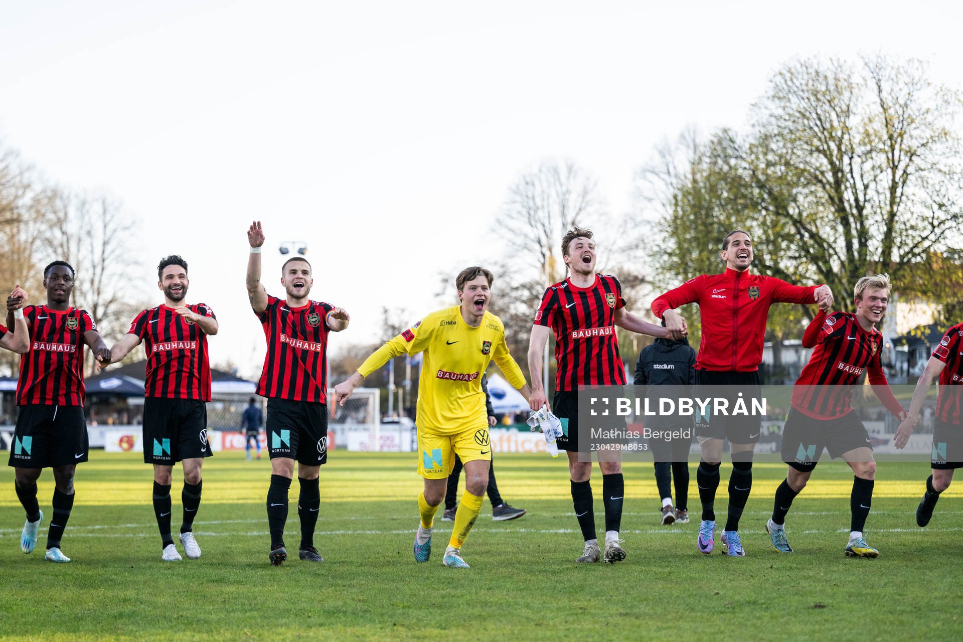 Brommapojkarnas Marijan Cosic, Amadeus Sögaard, målvakt