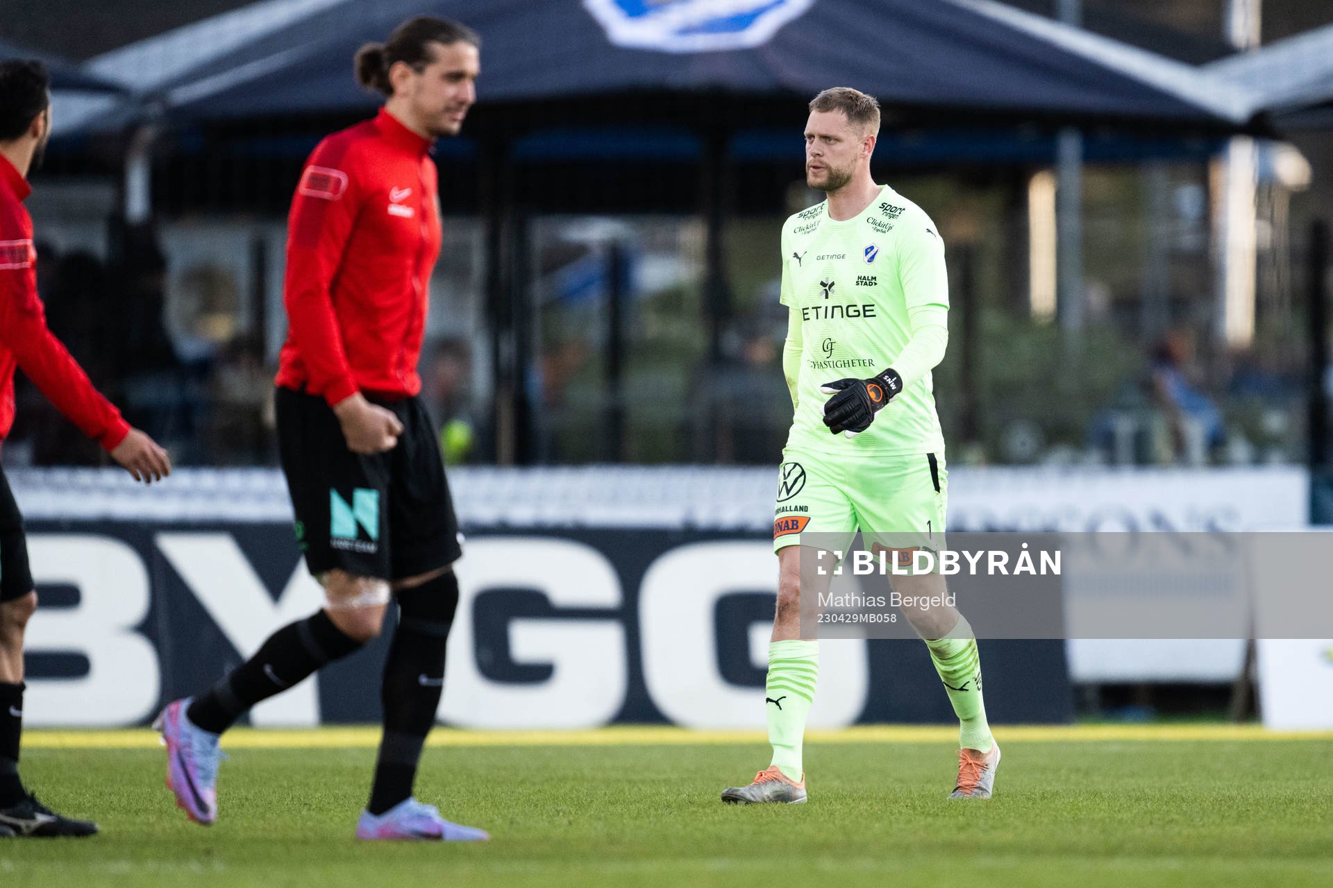 Halmstads målvakt Malkolm Nilsson Säfqvist deppar