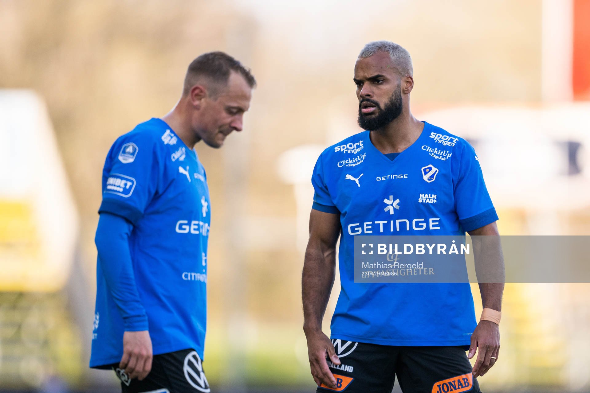 Halmstads Joel Allansson och Phil Ofosu-Ayeh deppar