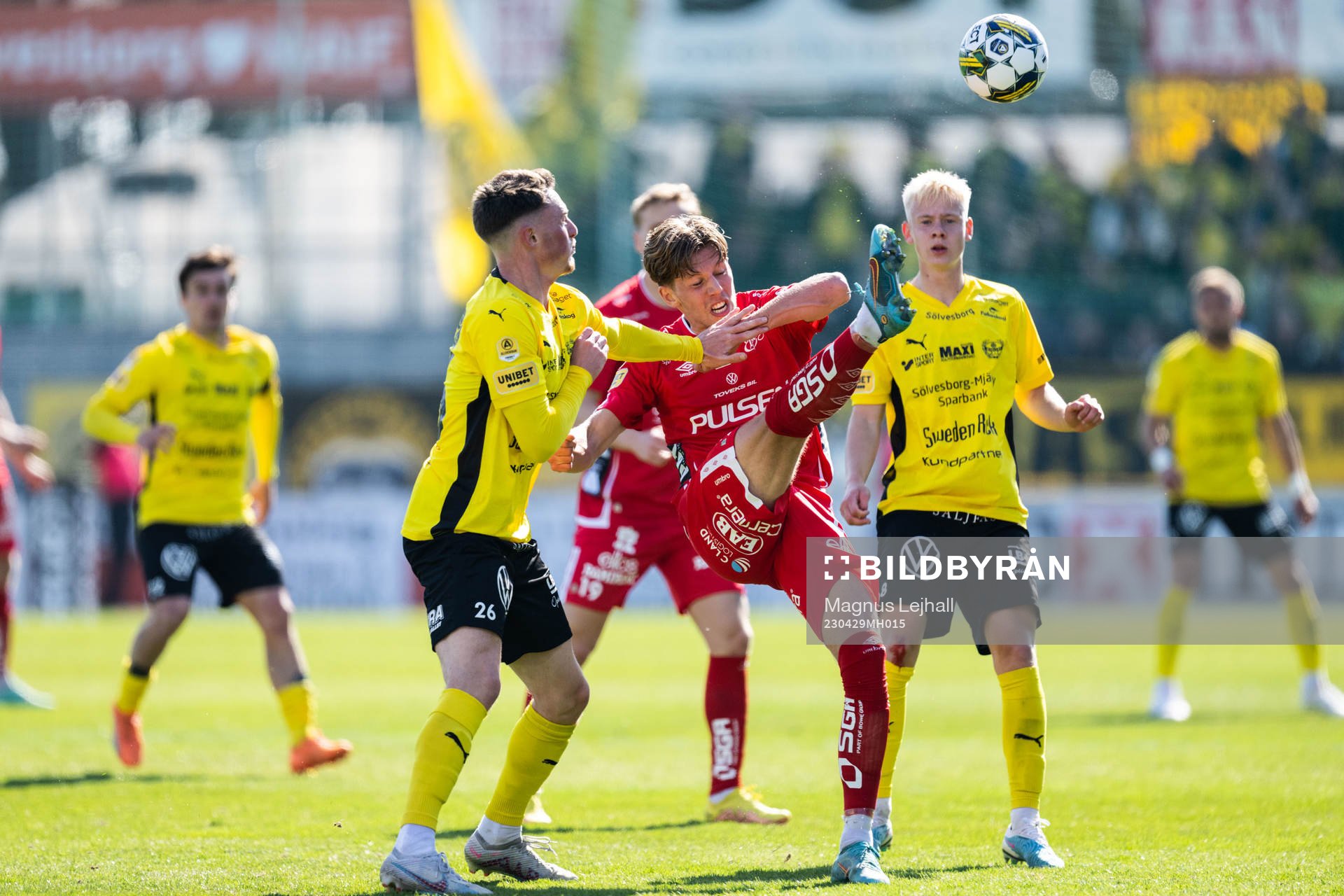Elfsborgs Noah Söderberg mot Mjällbys Noah Persson och
