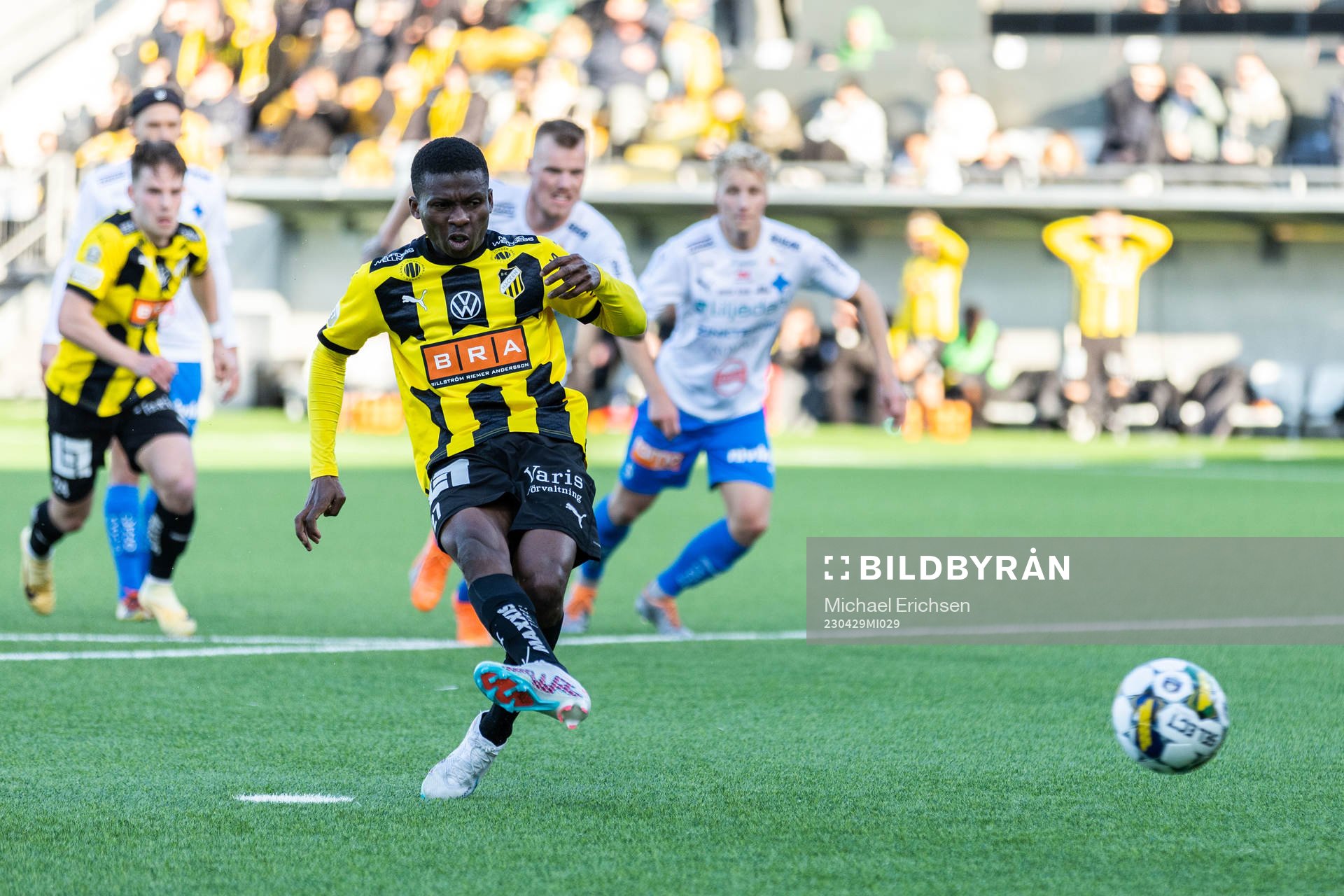 Häckens Akoua Romeo Amane missar straff