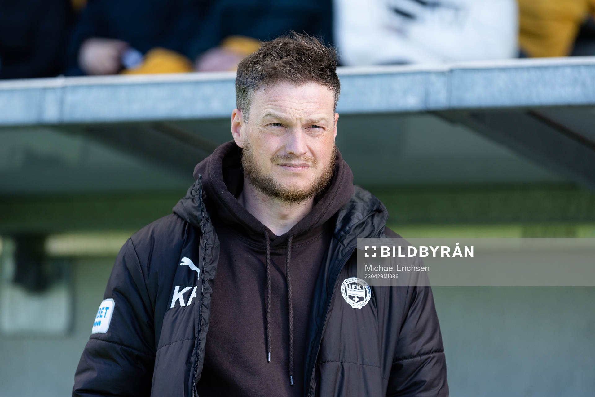 Värnamos tränare Kim Hellberg innan fotbollsmatchen i
