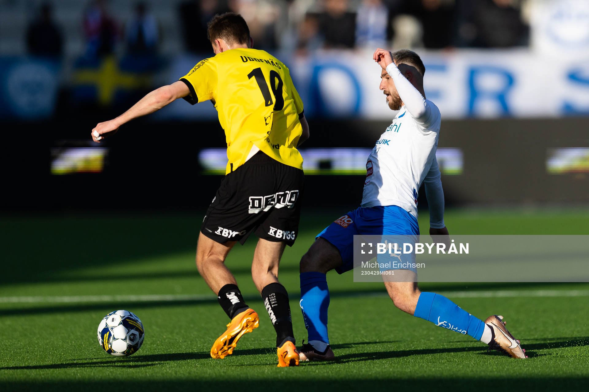 Häckens Oscar Uddenäs och Värnamos Albion Ademi