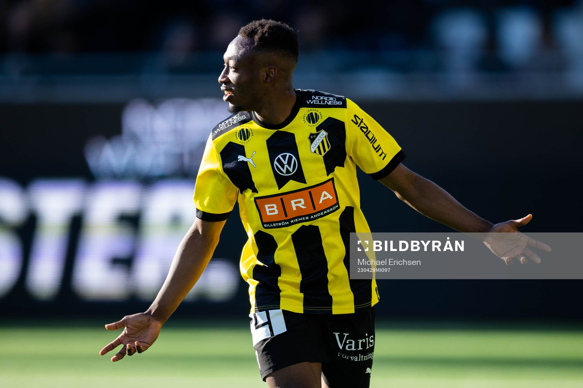 Häckens Benie Adama Traore jublar