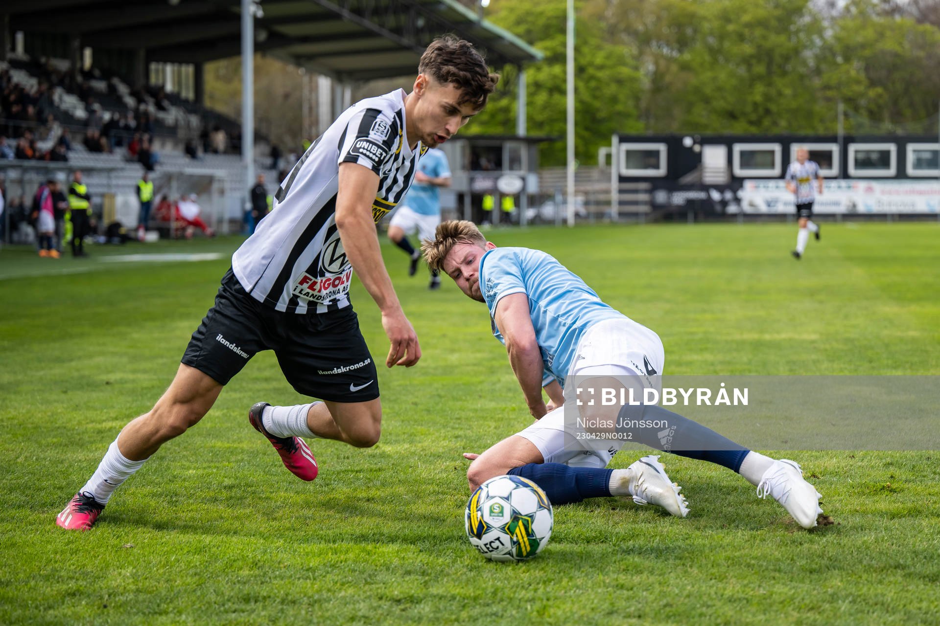 Landskronas Camil Jebara  och Gefles Niclas Håkansson