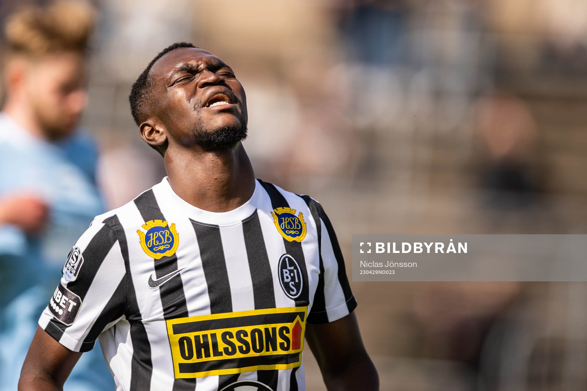 Landskronas Kofi Asare reagera