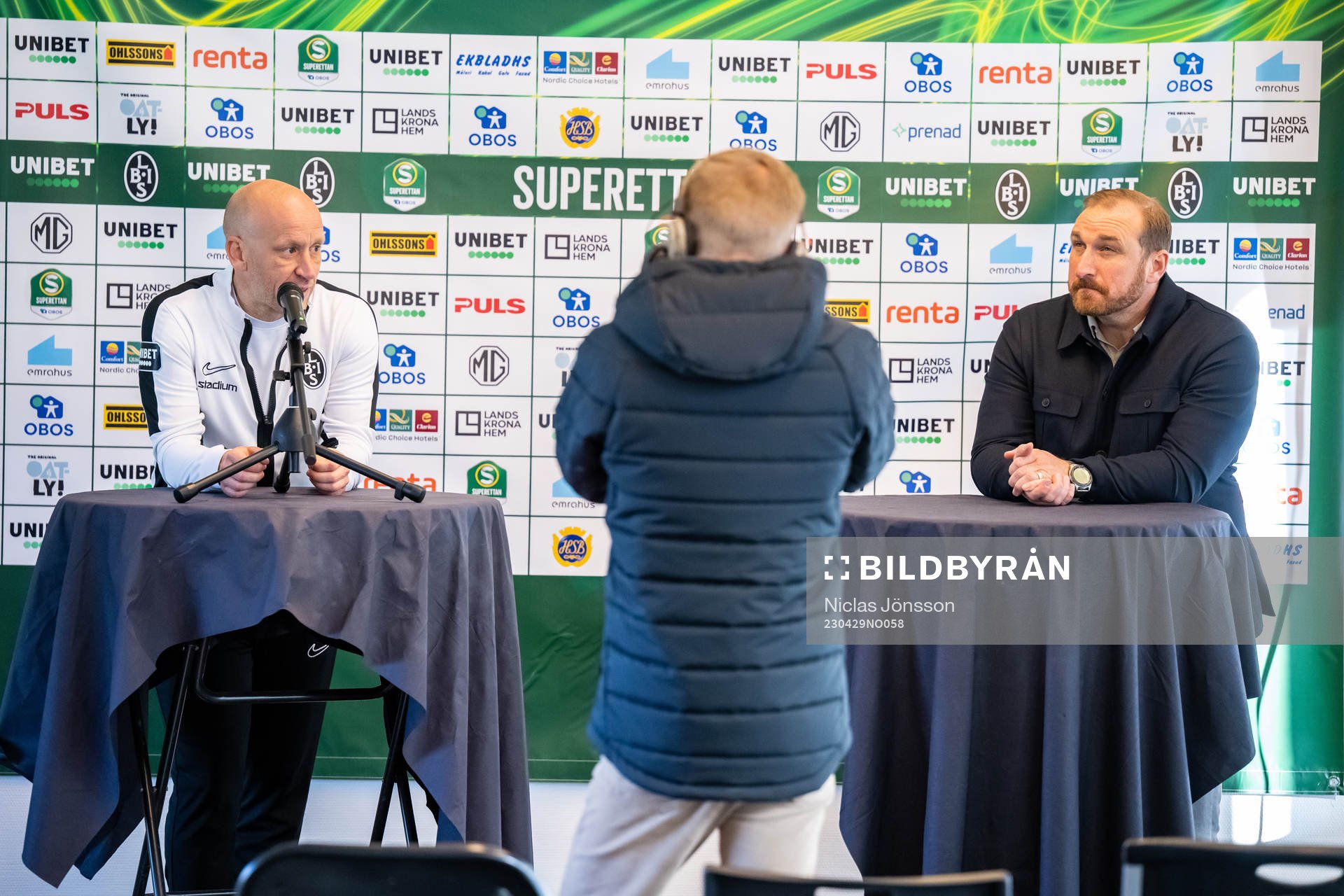 Landskronas tränare Billy Magnusson och Gefles tränare Mikael Bengtsson på presskonferensen efter fotbollsmatchen i Superettan mellan Landskrona och Gefle den 29 april 2023 i Landskrona.