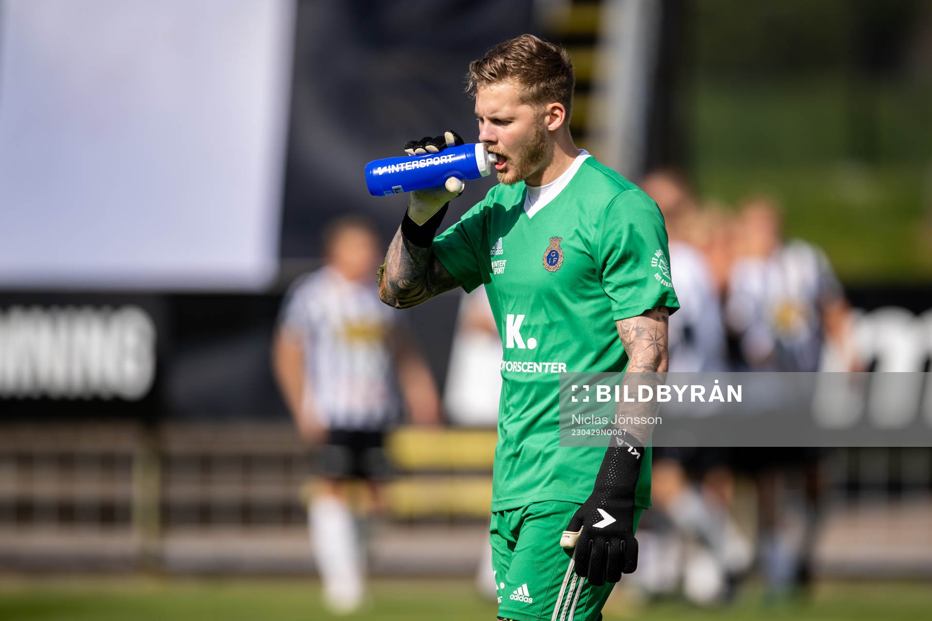 Gefles målvakt Robin Wallinder deppar
