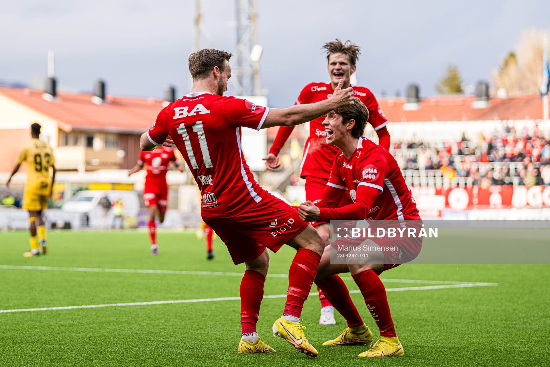 Bård Finne of Brann celebrates