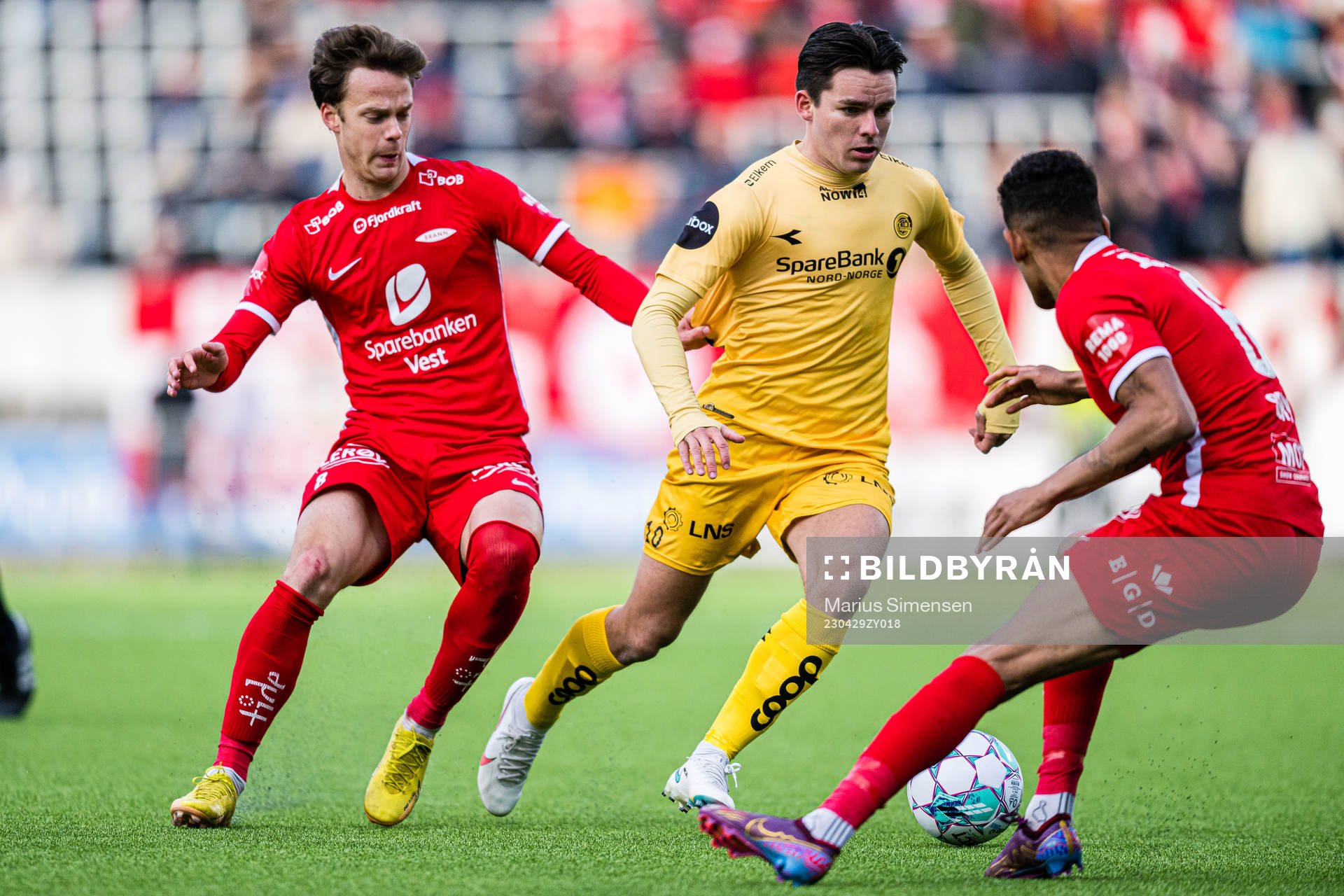 Felix Horn Myhre of Brann and Hugo Vetlesen of Bodø/Glimt