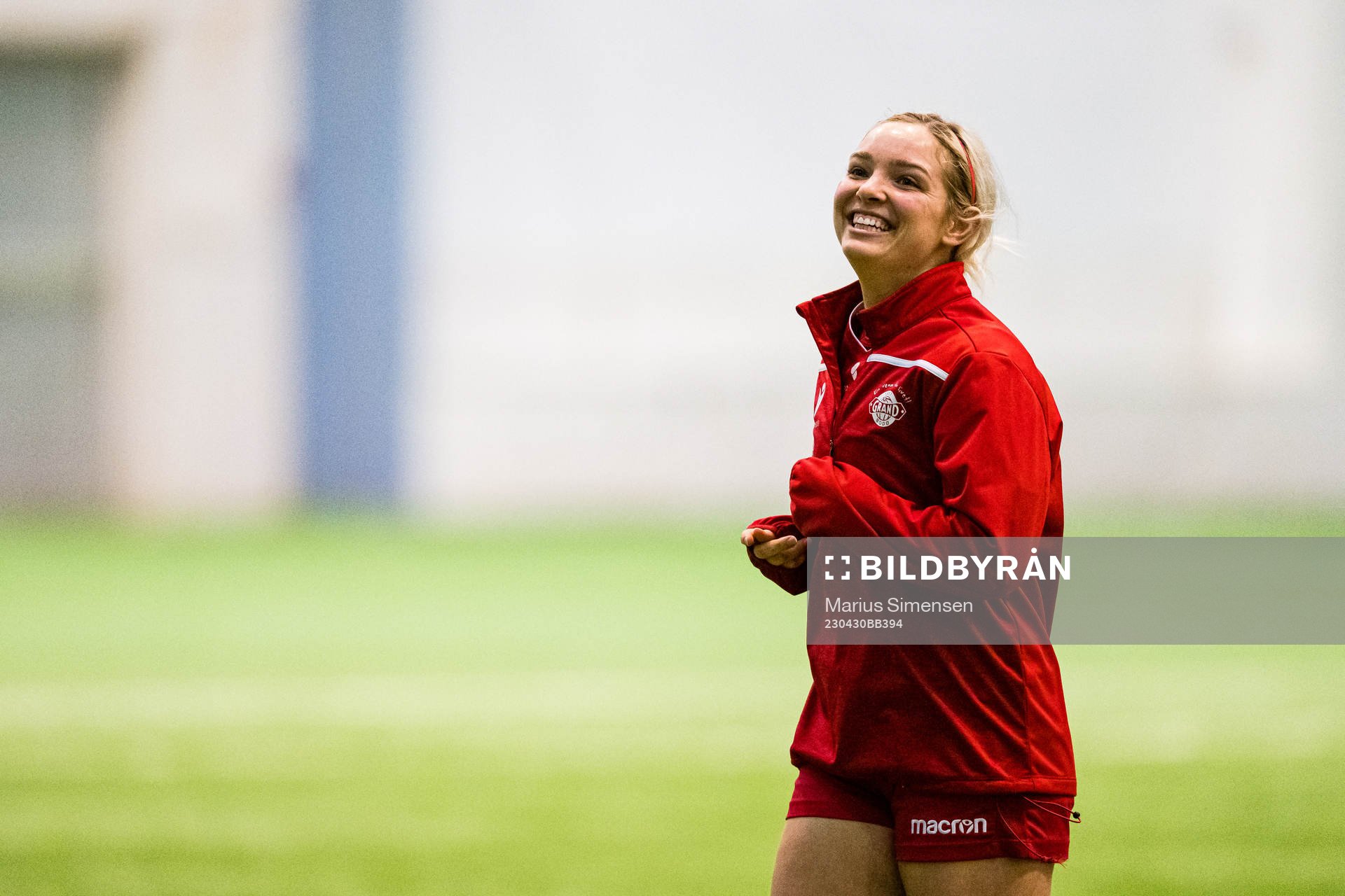 Robyn Virginia McCarthy of Grand Bodø warms up