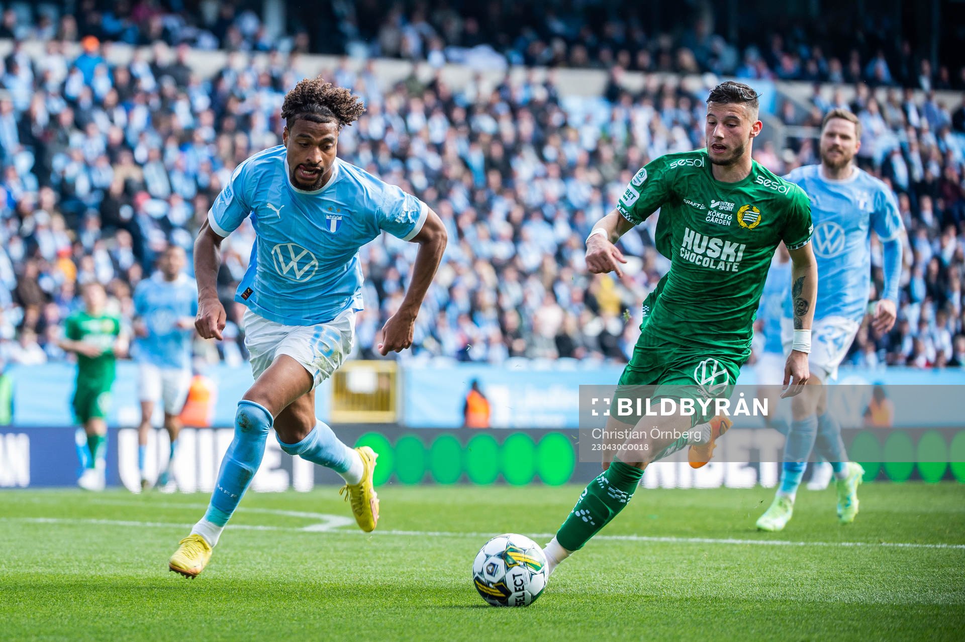 Malmö FFs Joseph Ceesay och Hammarbys Viktor Djukanovic